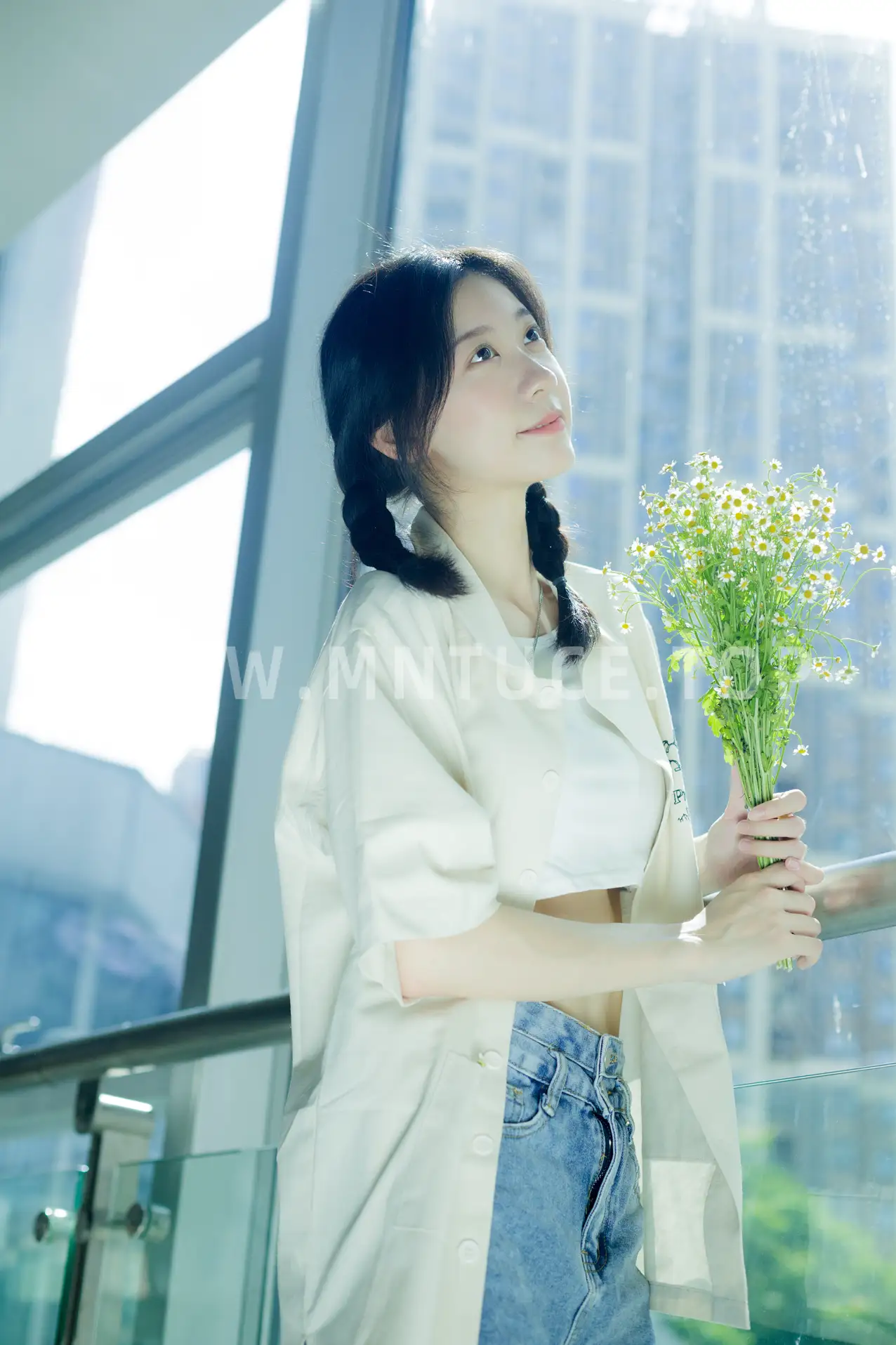 [YITUYU] 2022.08.22 Vol.1761 – Subway Adventures Cat Feeding Girl Cat Girl-#[39P]-8