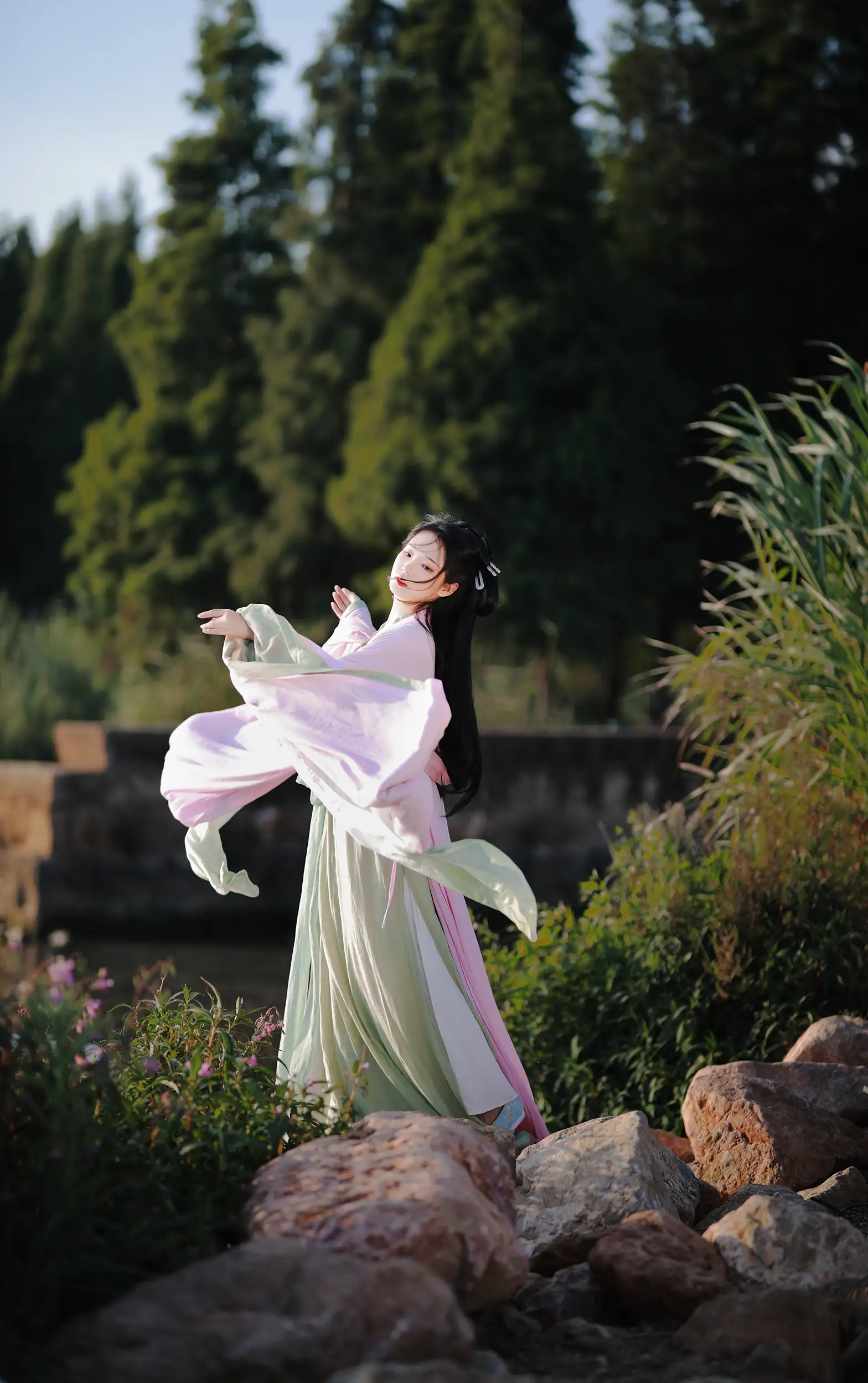 [YITUYU] 2022.08.30 Vol.1828 – The Color of Fireworks in the World The fallen flower man is independent#[33P]-10