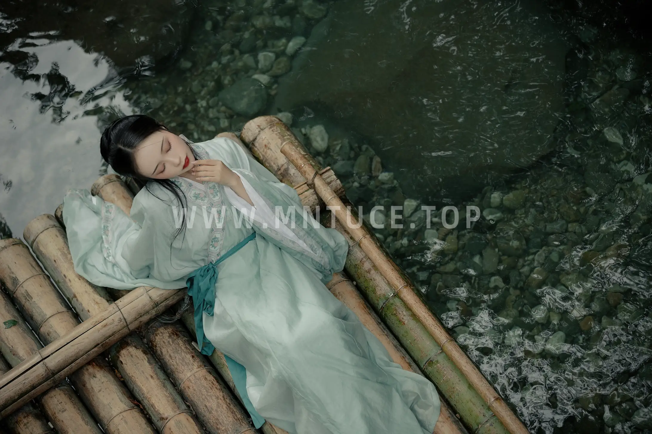 [YITUYU] 2022.08.22 Vol.1764 – Qingzhou Li Yiyi#[21P]-8