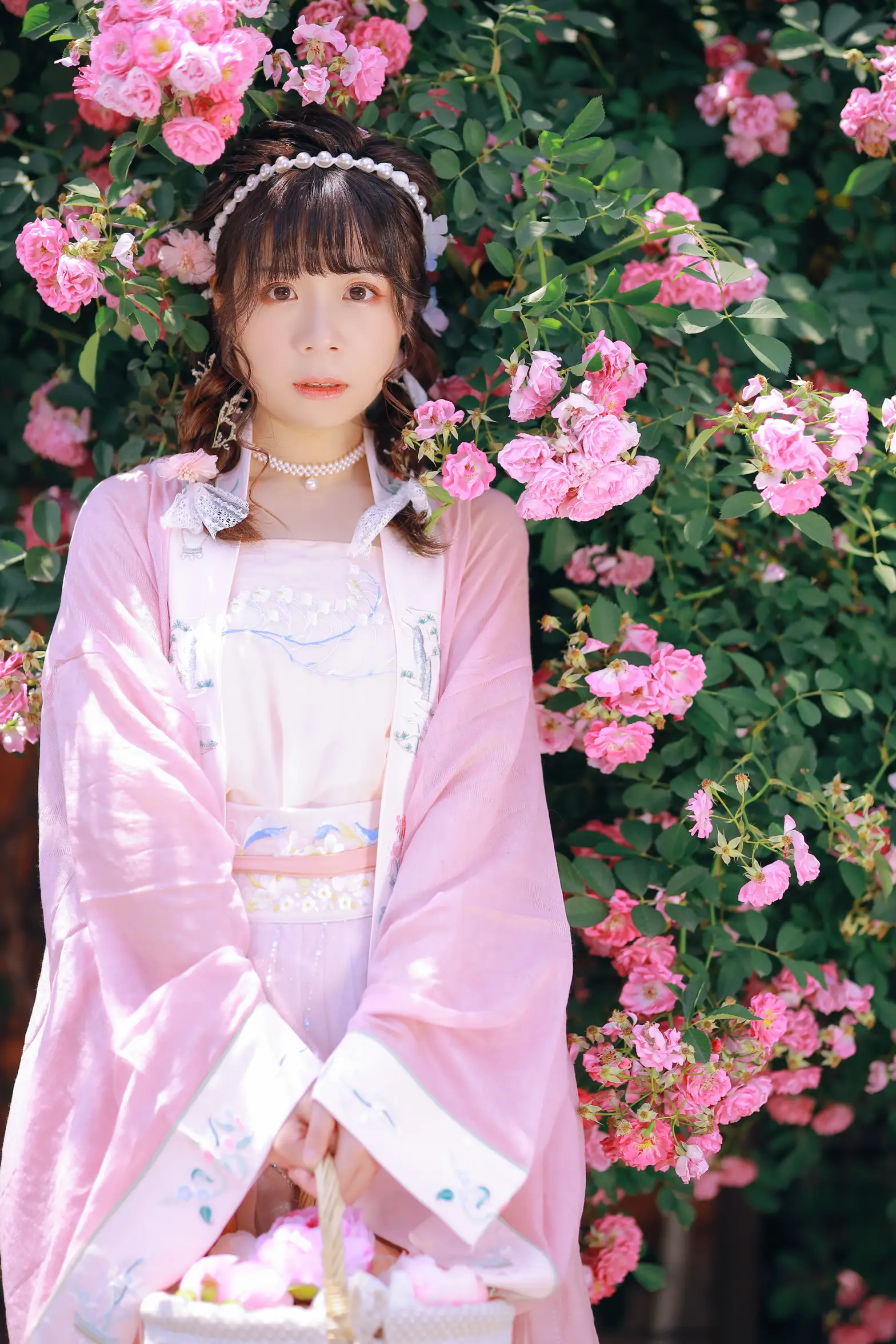 [YITUYU] 2022.08.20 Vol.1749 – Kiss the fragrance of flowers Suky likes soft and fluffy dumplings#[26P]-1