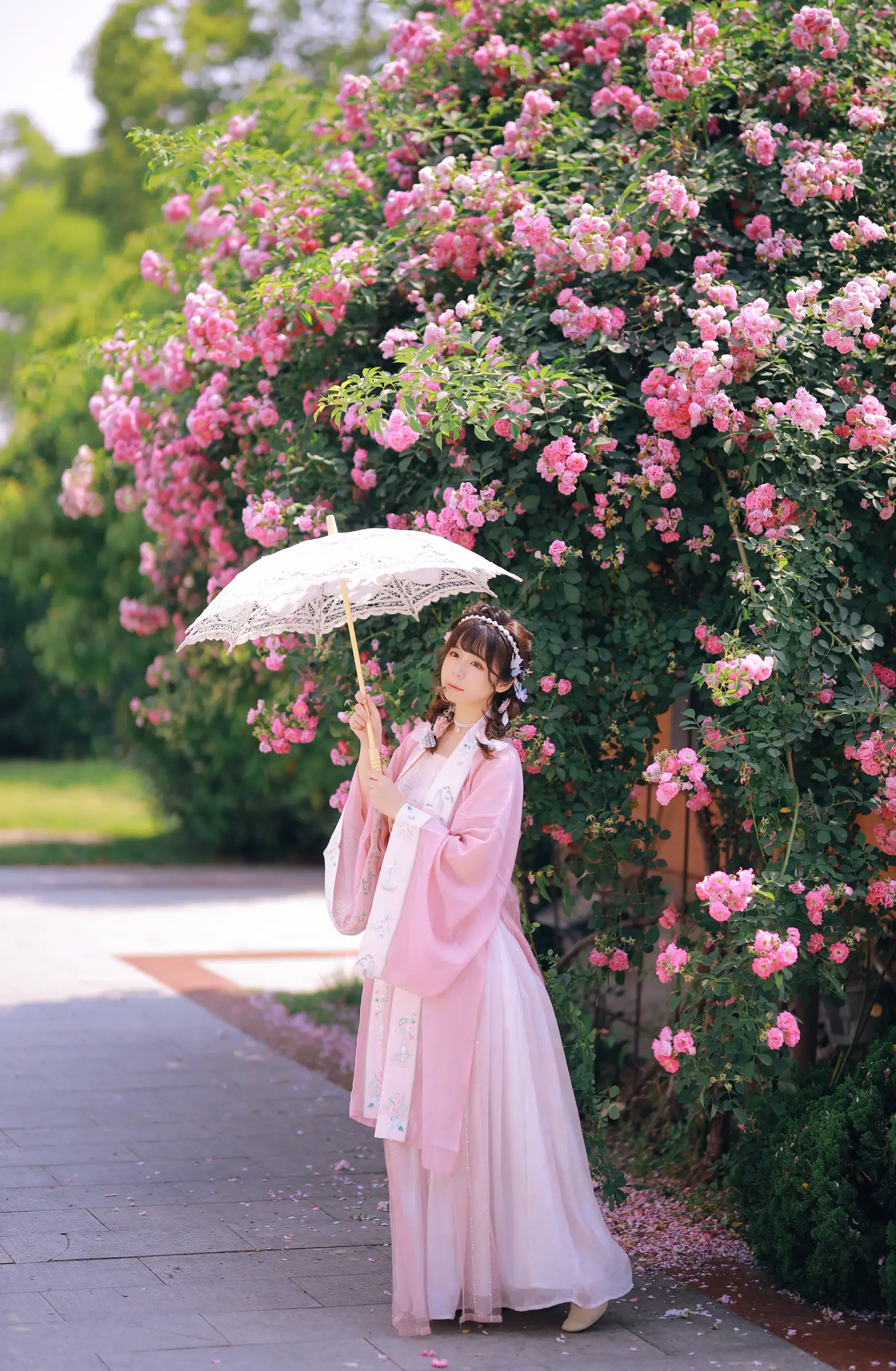 [YITUYU] 2022.08.20 Vol.1749 – Kiss the fragrance of flowers Suky likes soft and fluffy dumplings#[26P]-2