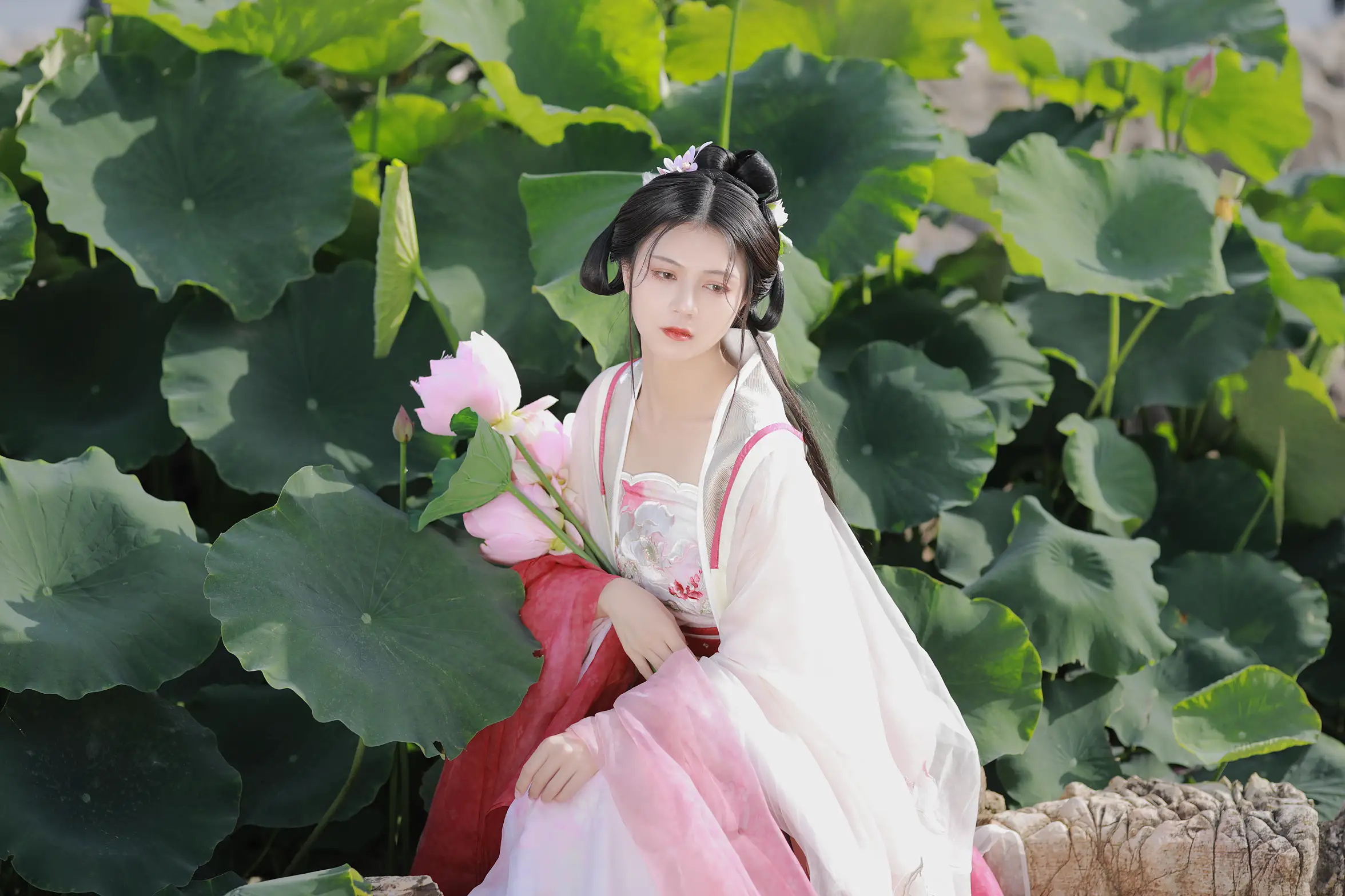 [YITUYU] 2022.08.06 Vol.1639 – There are Fusu in the mountains and lotus flowers in the sky My age#[39P]-4