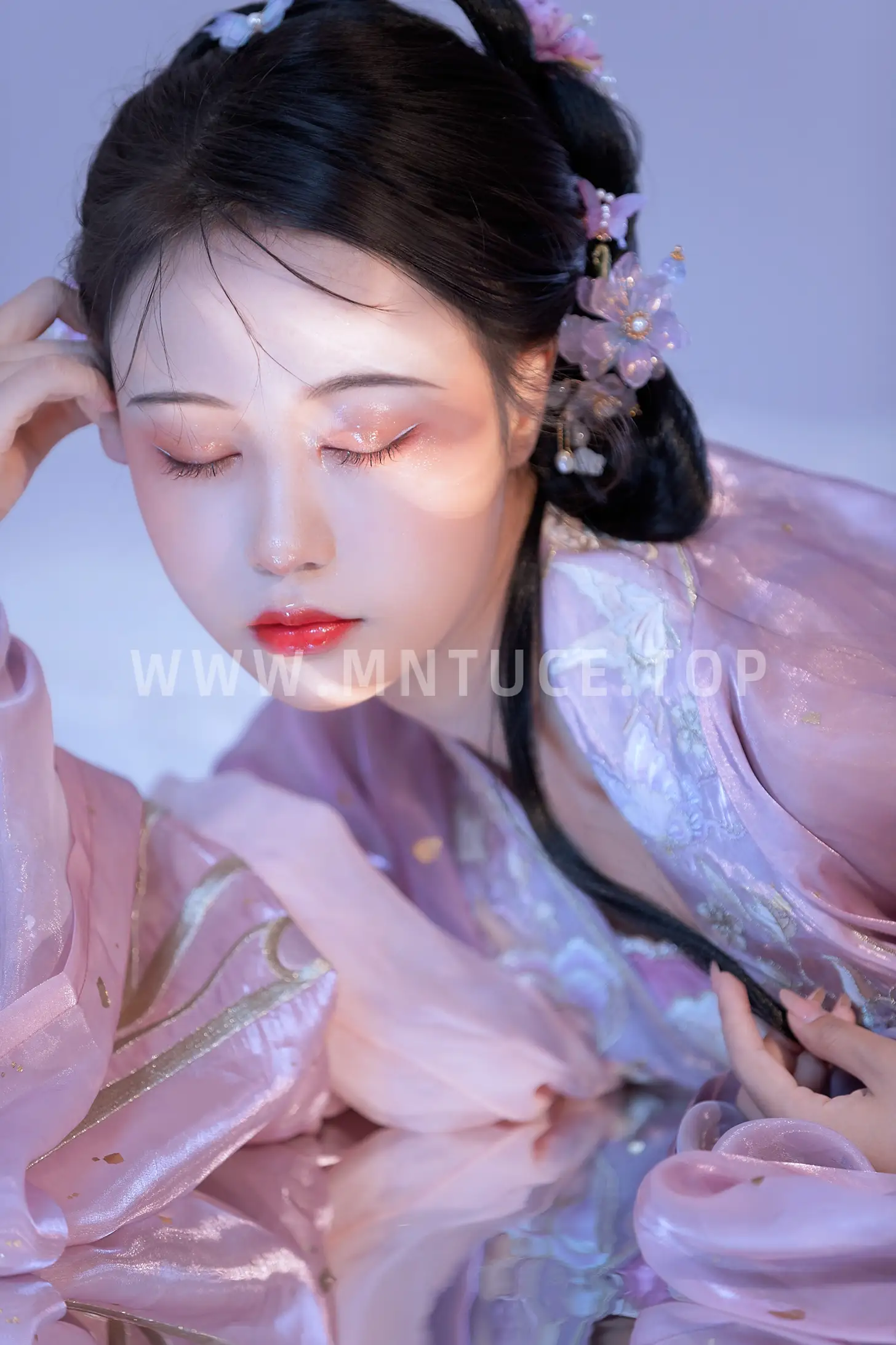 [YITUYU] 2022.08.12 Vol.1684 – Through the Looking Glass Li Yiyi#[24P]-8