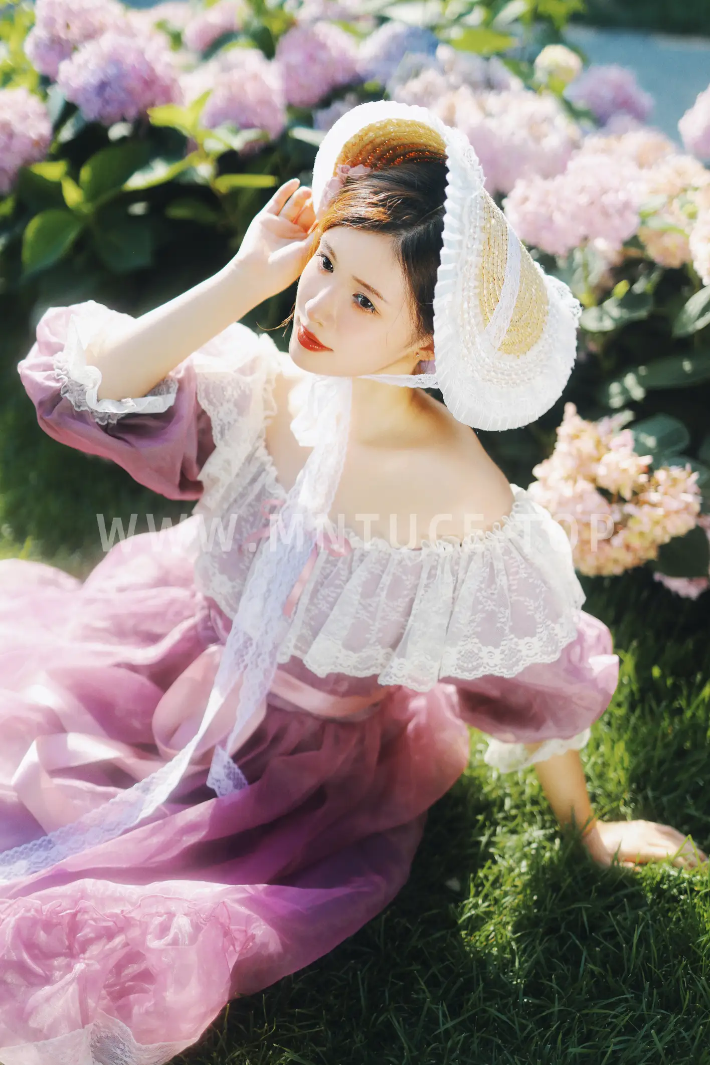 [YITUYU] 2022.08.29 Vol.1820 – Endless Summer electric pig#[37P]-8