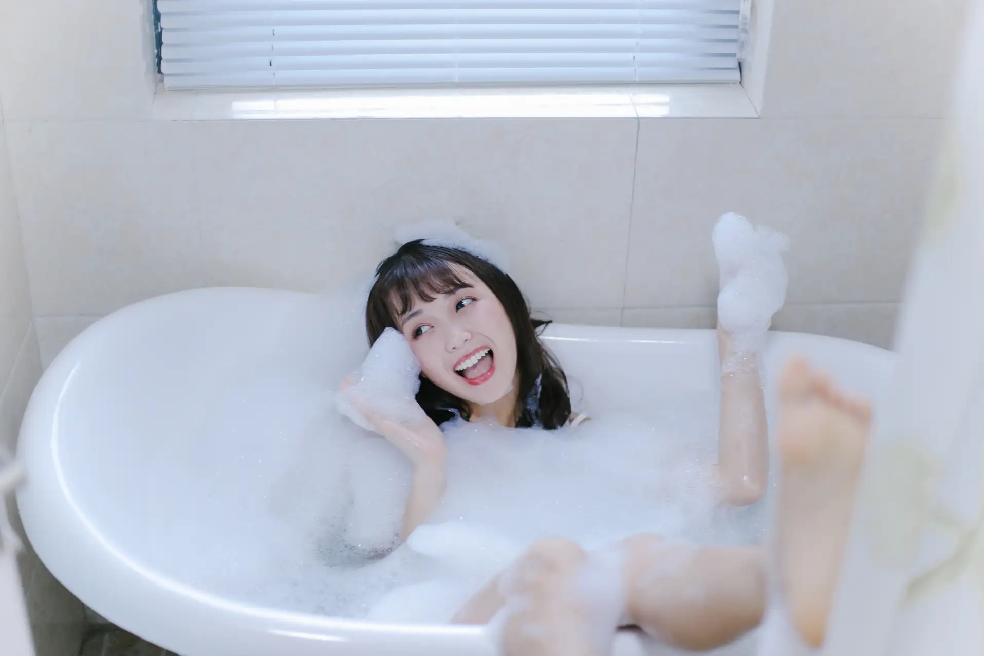 [YITUYU] 2022.08.25 Vol.1788 – Milk Bubble Bath a fish tail#[27P]-9