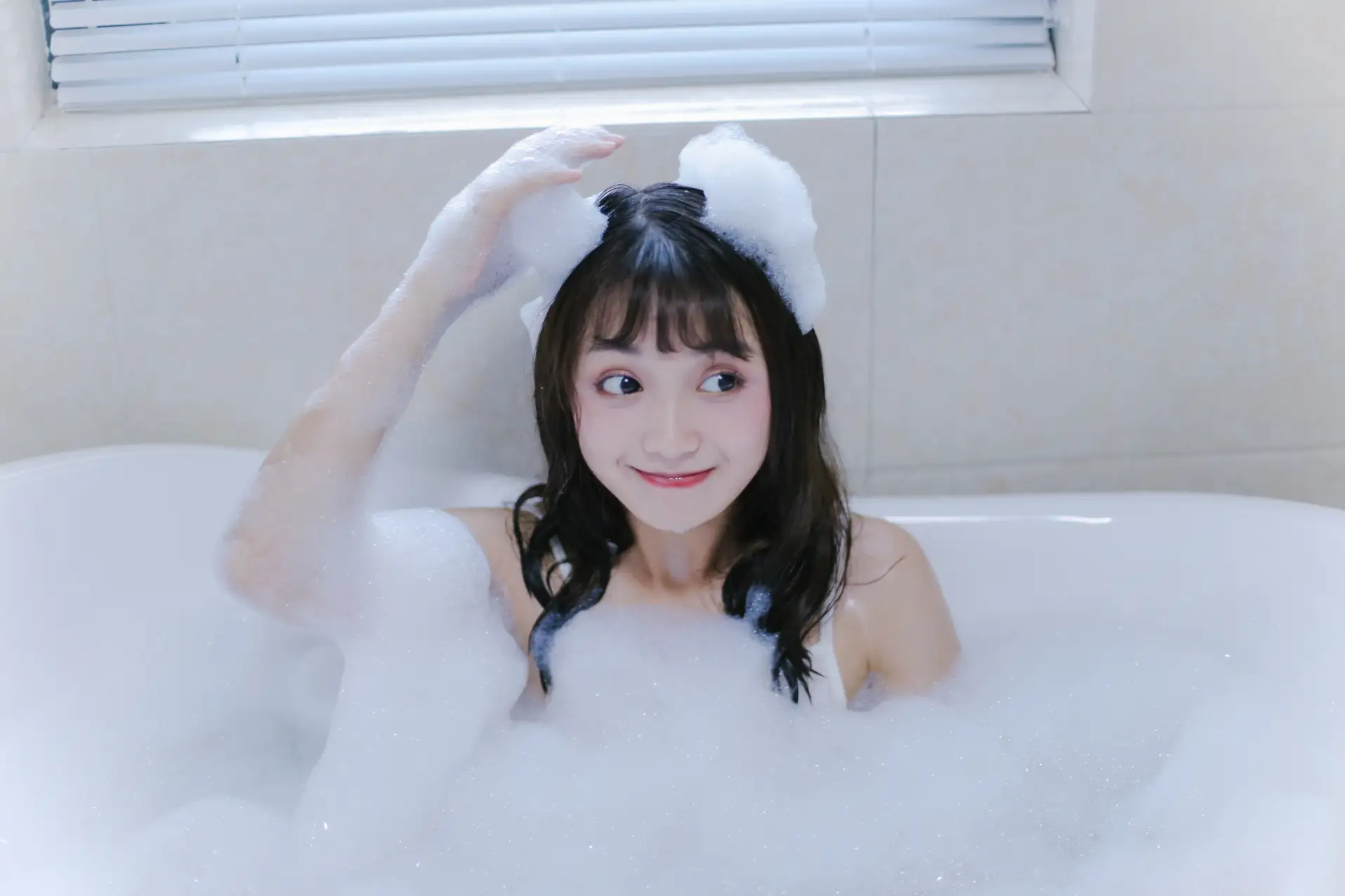 [YITUYU] 2022.08.25 Vol.1788 – Milk Bubble Bath a fish tail#[27P]-1