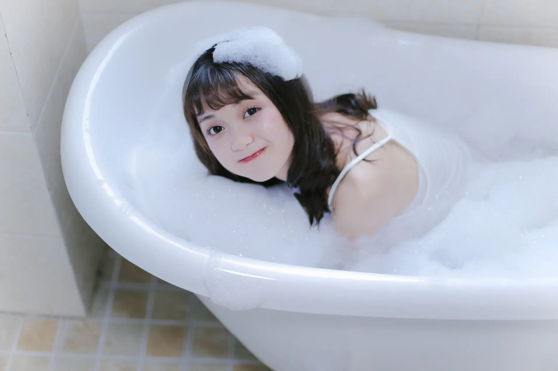 [YITUYU] 2022.08.25 Vol.1788 – Milk Bubble Bath a fish tail#[27P]-5