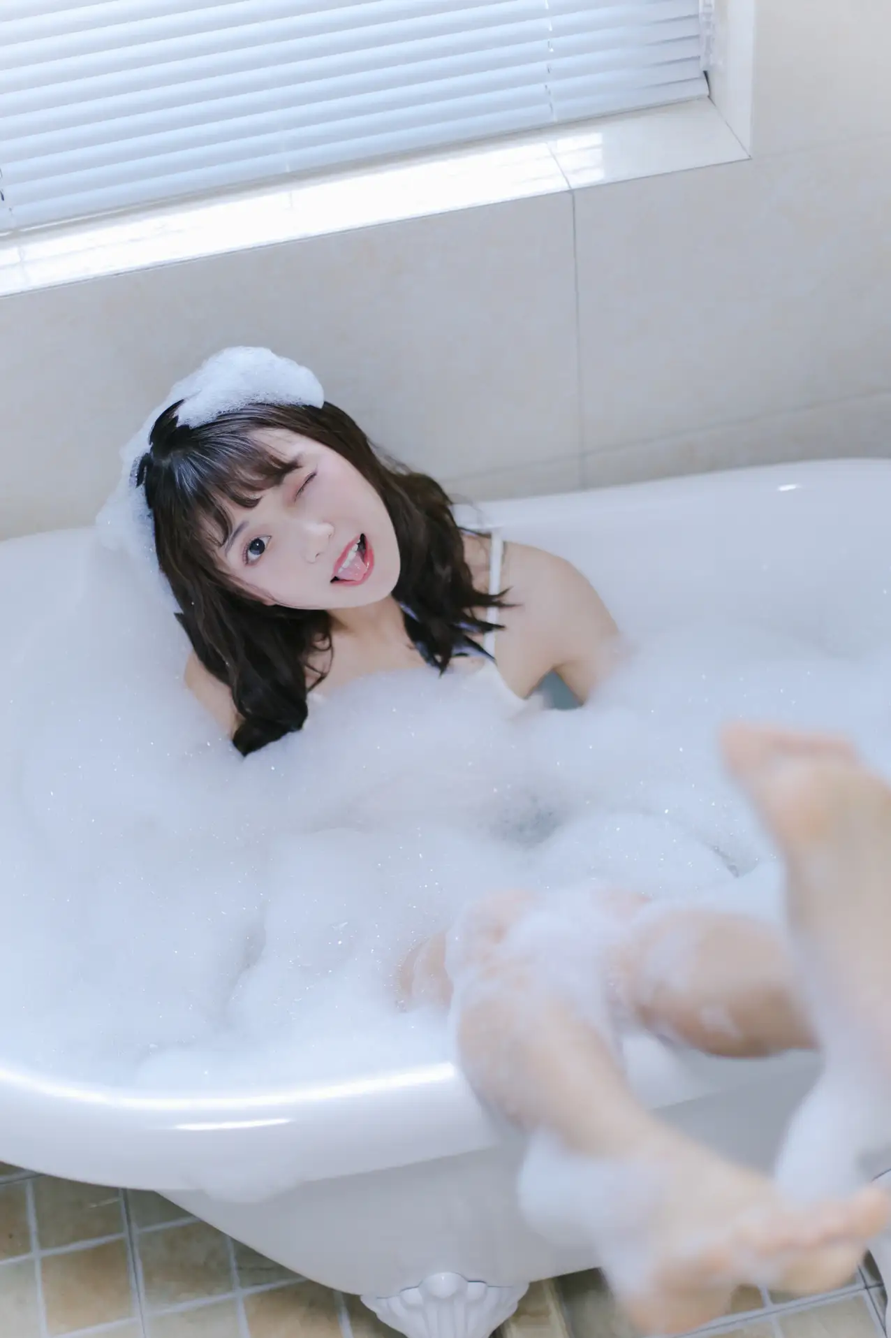 [YITUYU] 2022.08.25 Vol.1788 – Milk Bubble Bath a fish tail#[27P]-6
