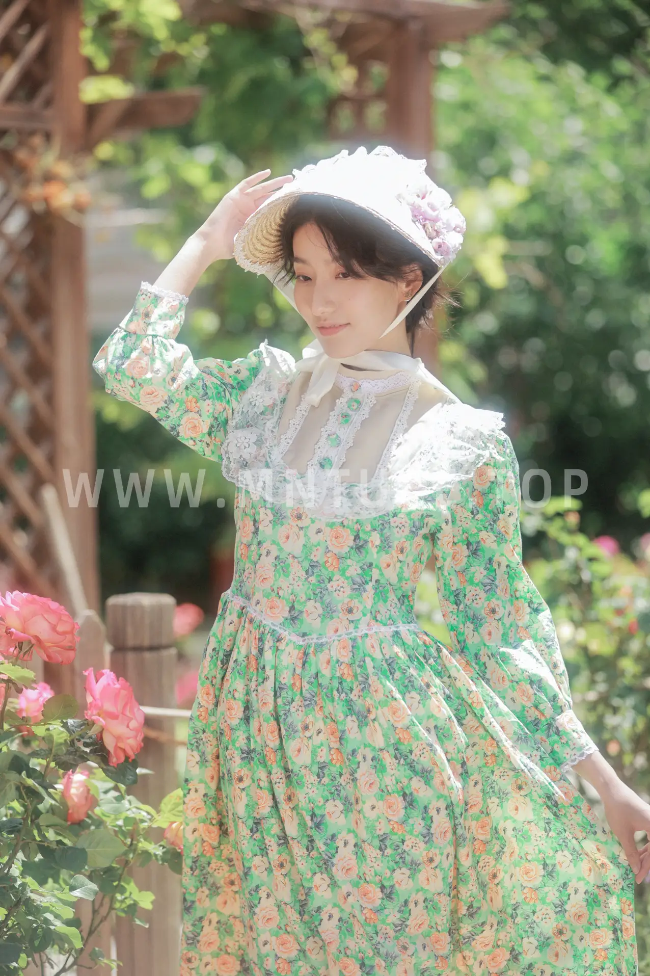 [YITUYU] 2022.08.30 Vol.1831 – Alice’s Back Garden Xiaomeng loves eating meat xm#[20P]-8