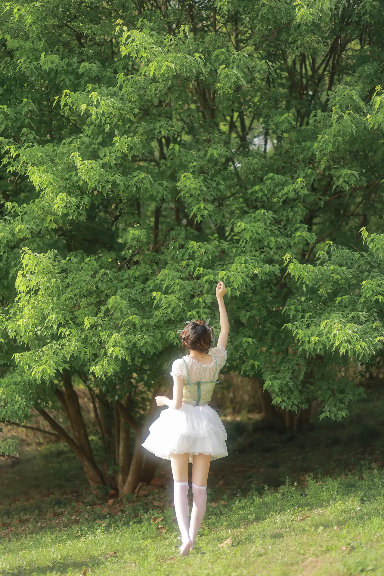 [YITUYU] 2022.09.13 Vol.1943 – Hide dreams in leaves – goldfishyu#[22P]-7