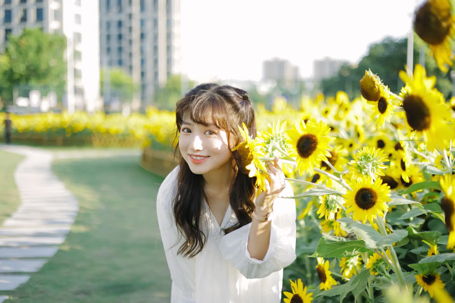 [YITUYU] 2022.08.29 Vol.1822 – Flowers and You in the Sun Fatty Blue-#[25P]-9