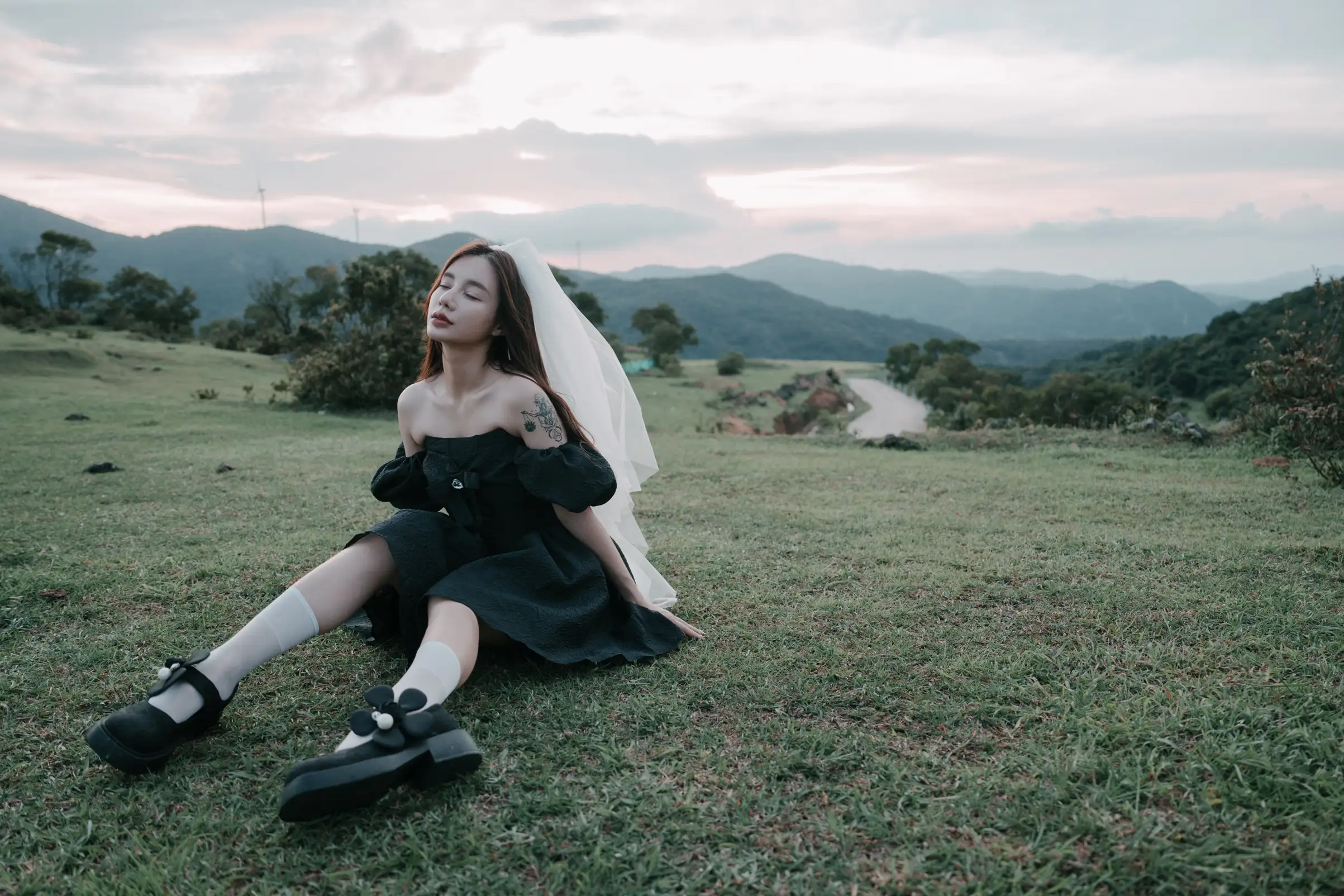 [YITUYU] 2022.09.16 Vol.1964 – Fading moment, black skirt and white gauze emotional film Classmate Shuwen#[39P]-5