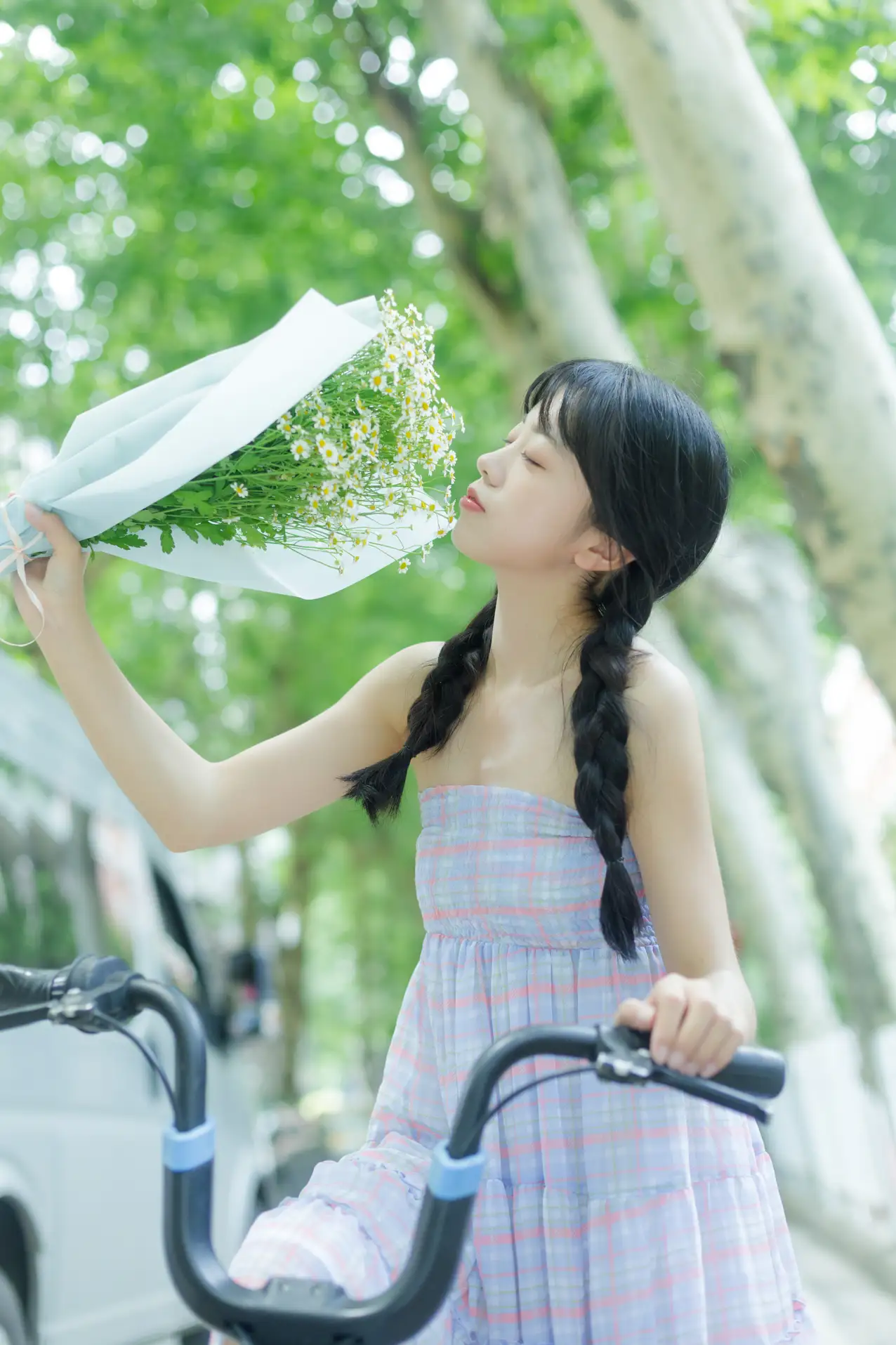 [YITUYU] 2022.08.12 Vol.1688 – Summer is the smell of chamomile Cute bubbles#[33P]-2