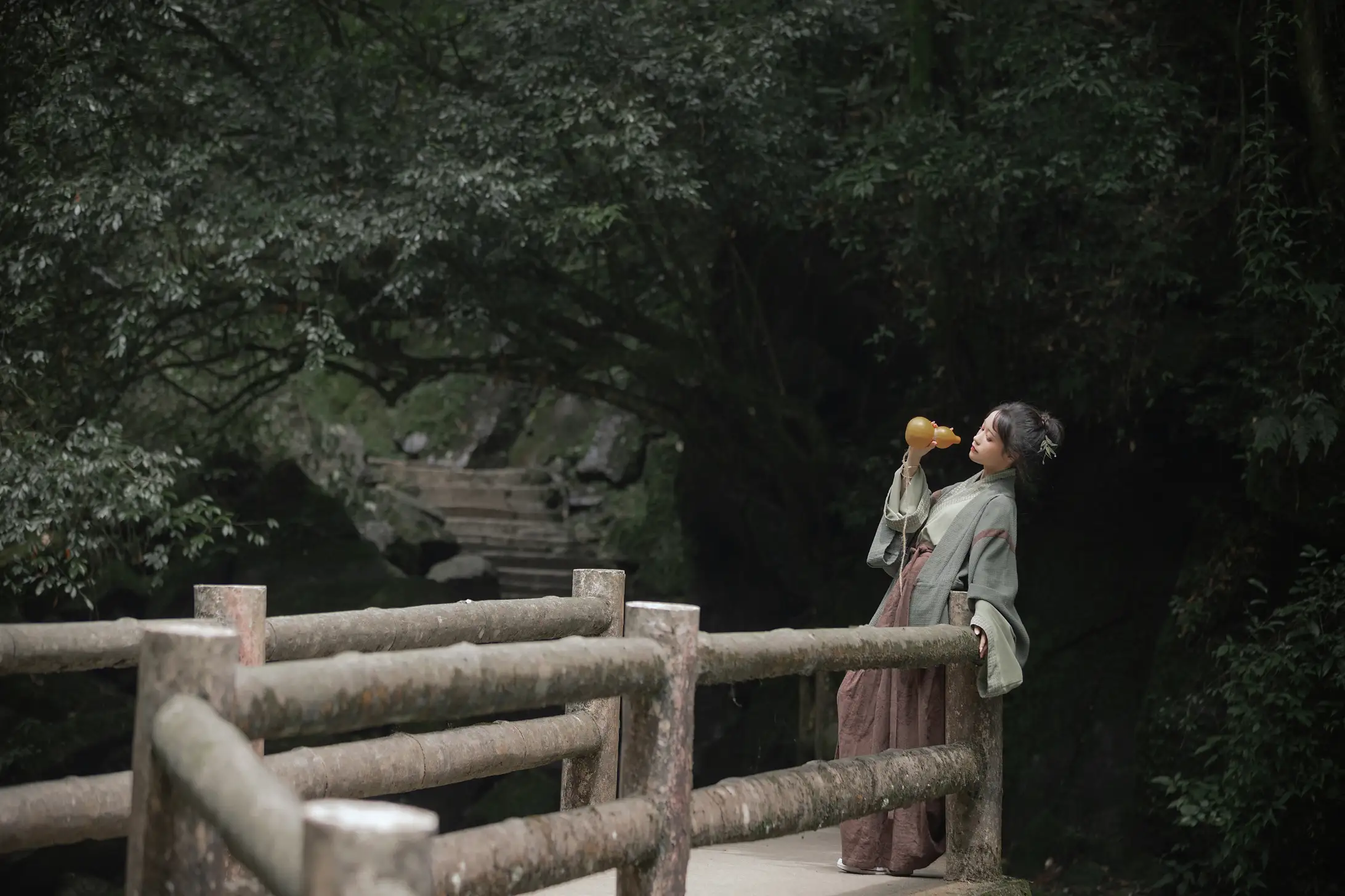 [YITUYU] 2022.08.13 Vol.1695 – Up the Mountain Li Yiyi#[38P]-2