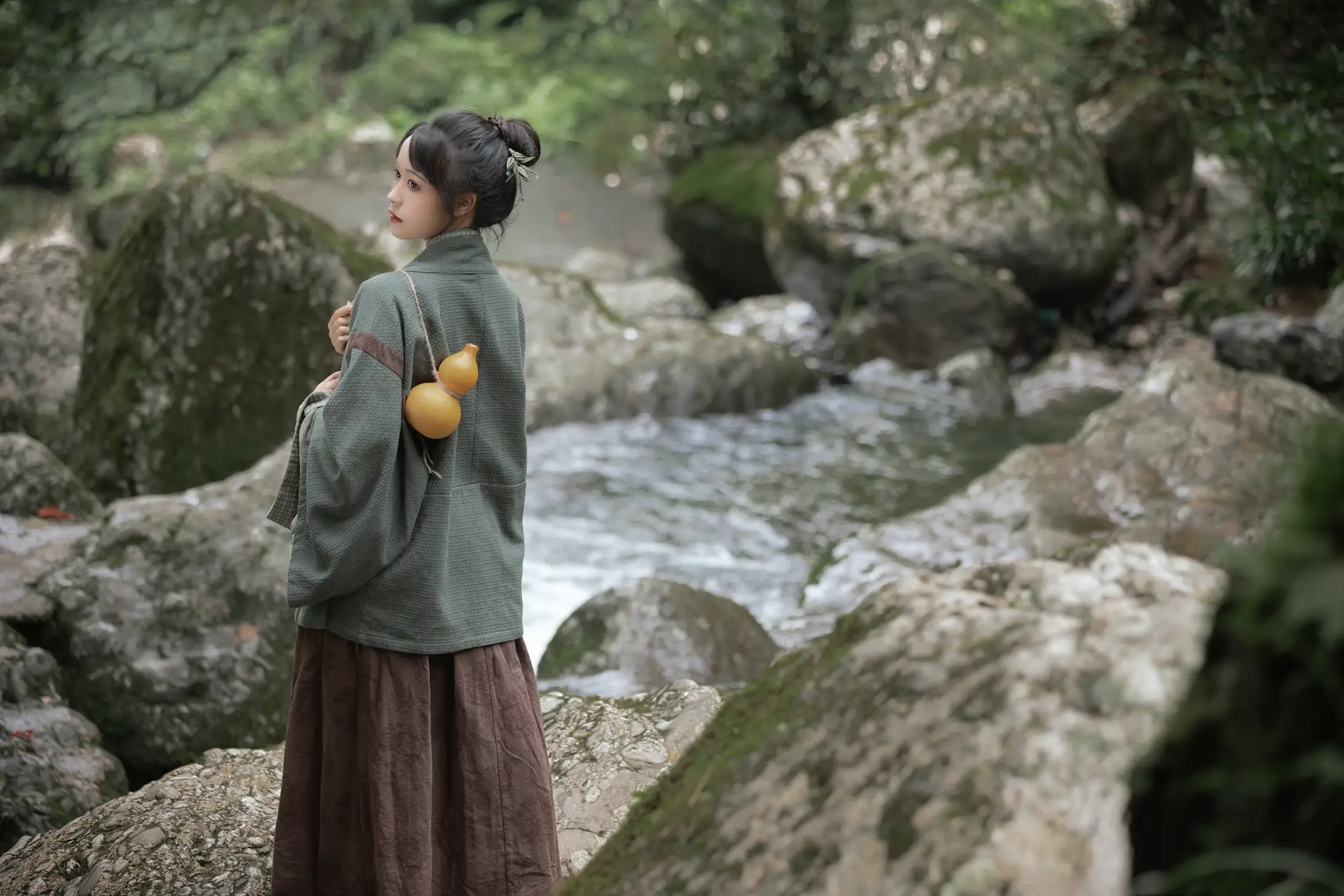[YITUYU] 2022.08.13 Vol.1695 – Up the Mountain Li Yiyi#[38P]-9