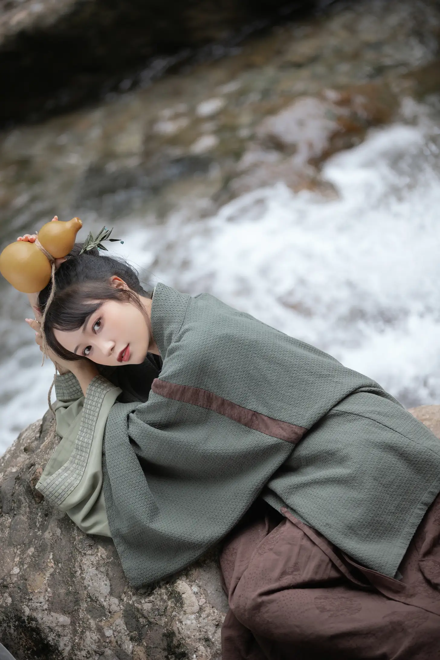 [YITUYU] 2022.08.13 Vol.1695 – Up the Mountain Li Yiyi#[38P]-3
