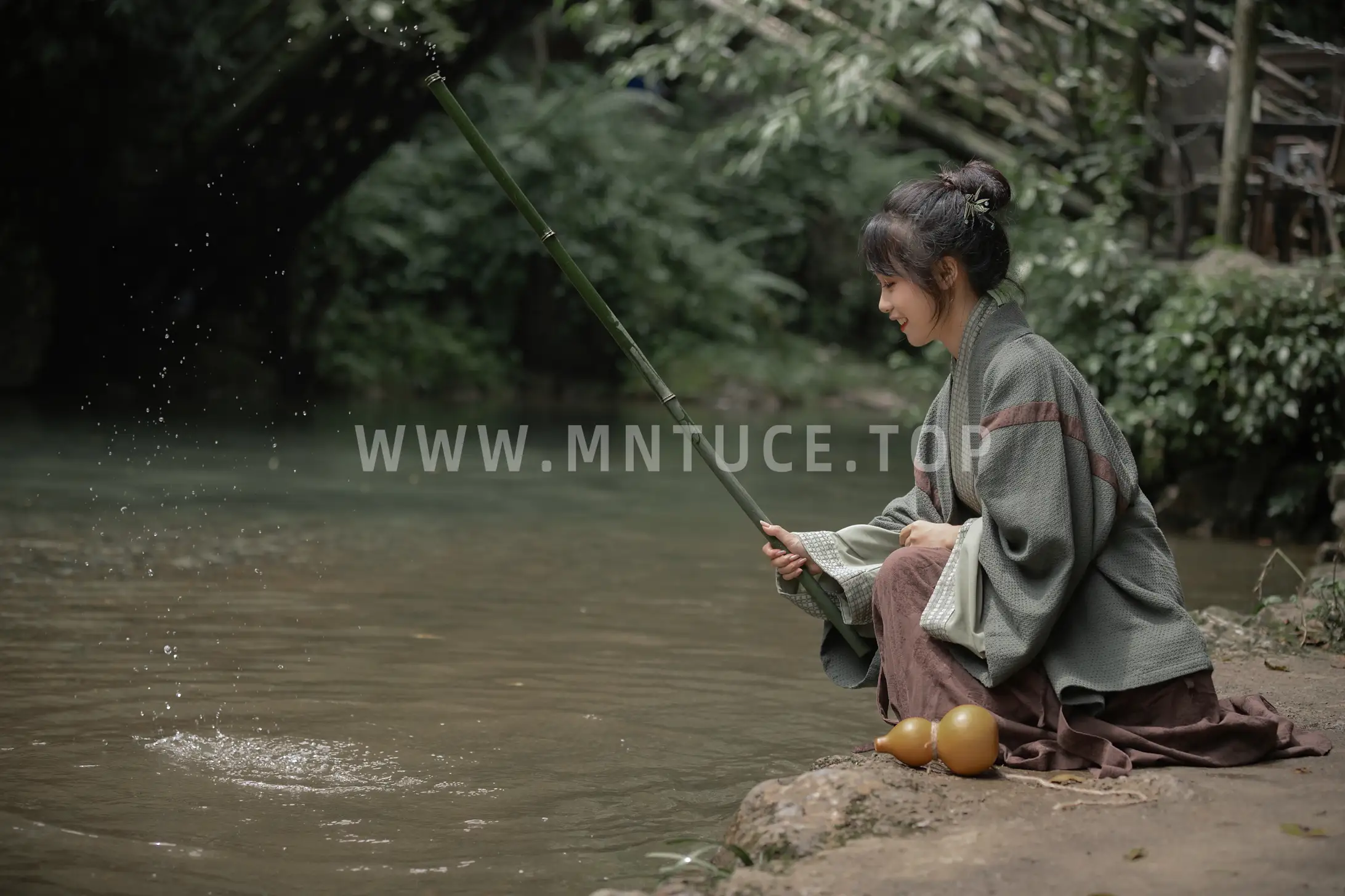 [YITUYU] 2022.08.13 Vol.1695 – Up the Mountain Li Yiyi#[38P]-6