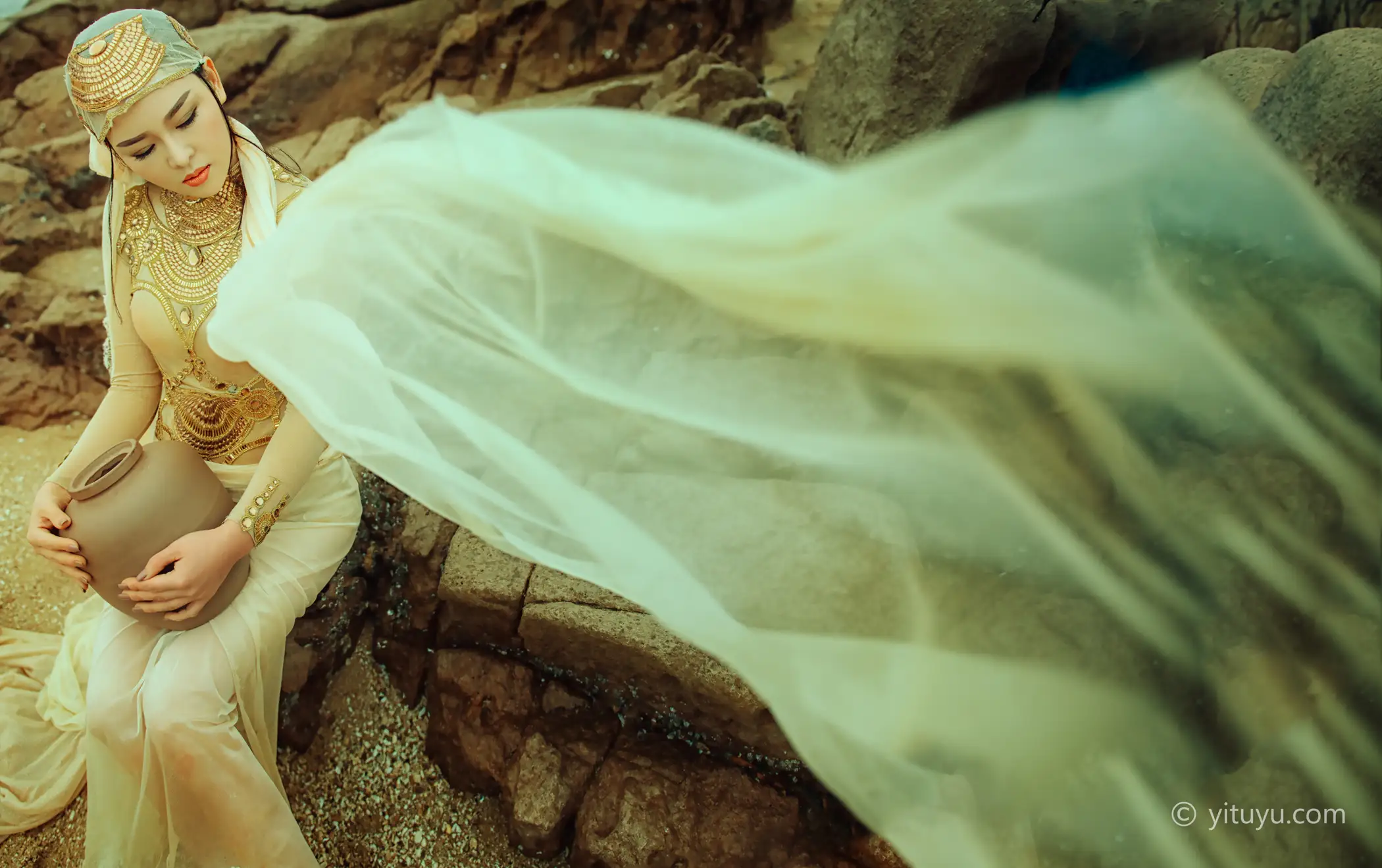 [YITUYU] 2021.06.11 Vol.072 – My Loulan Yang'er#[33P]-10