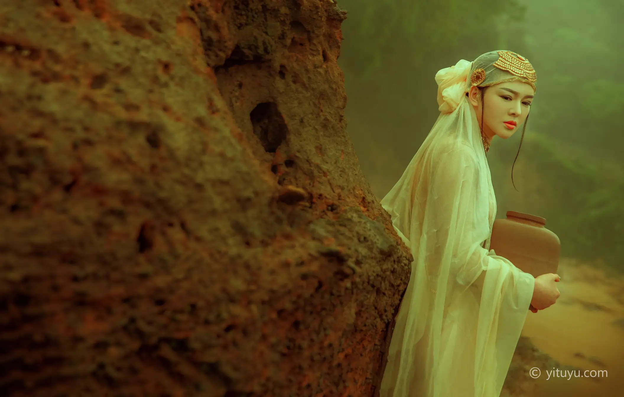 [YITUYU] 2021.06.11 Vol.072 – My Loulan Yang'er#[33P]-1