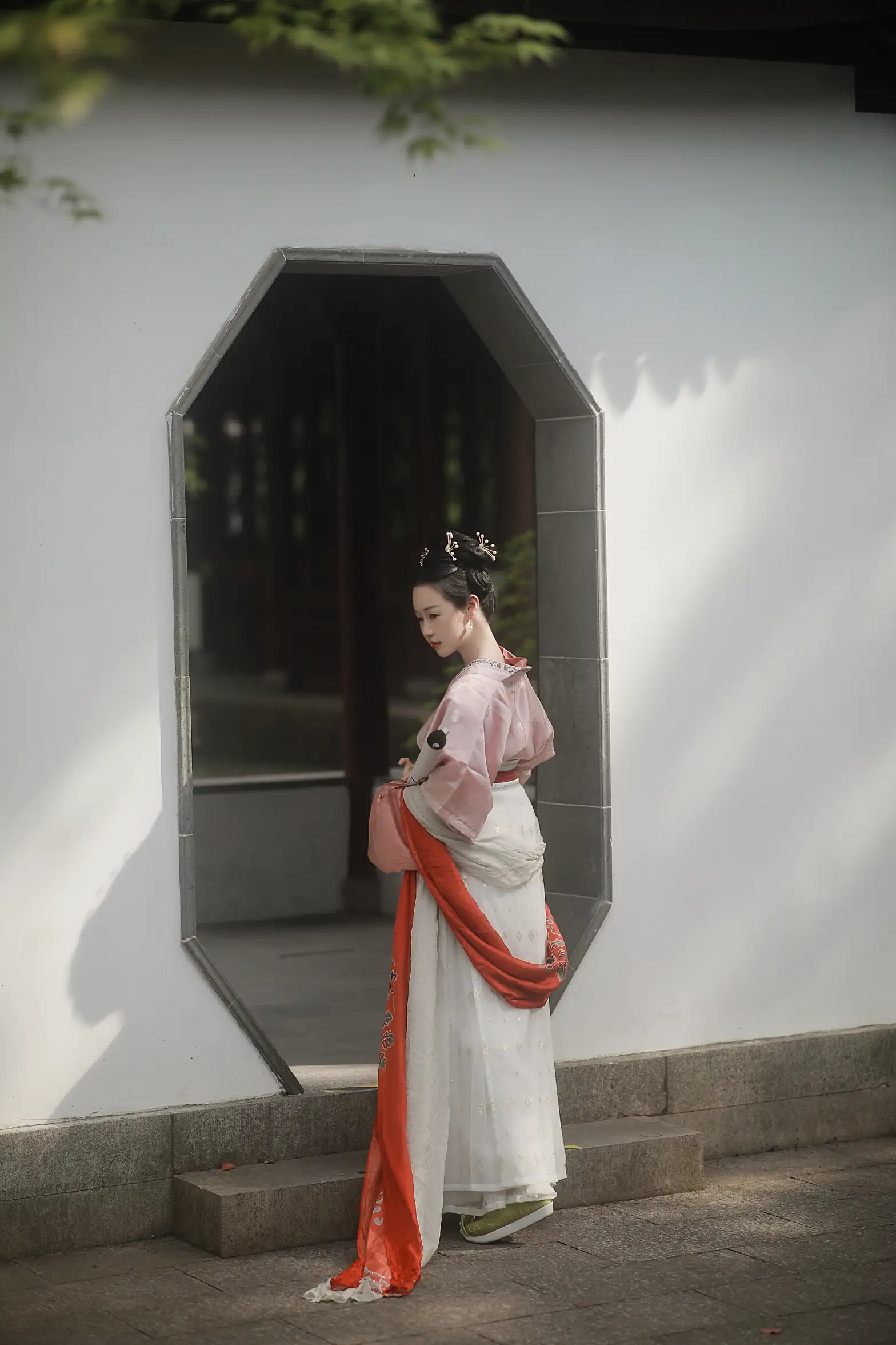 [YITUYU] 2022.08.04 Vol.1623 – Menghualu Big head little sweet#[23P]-1