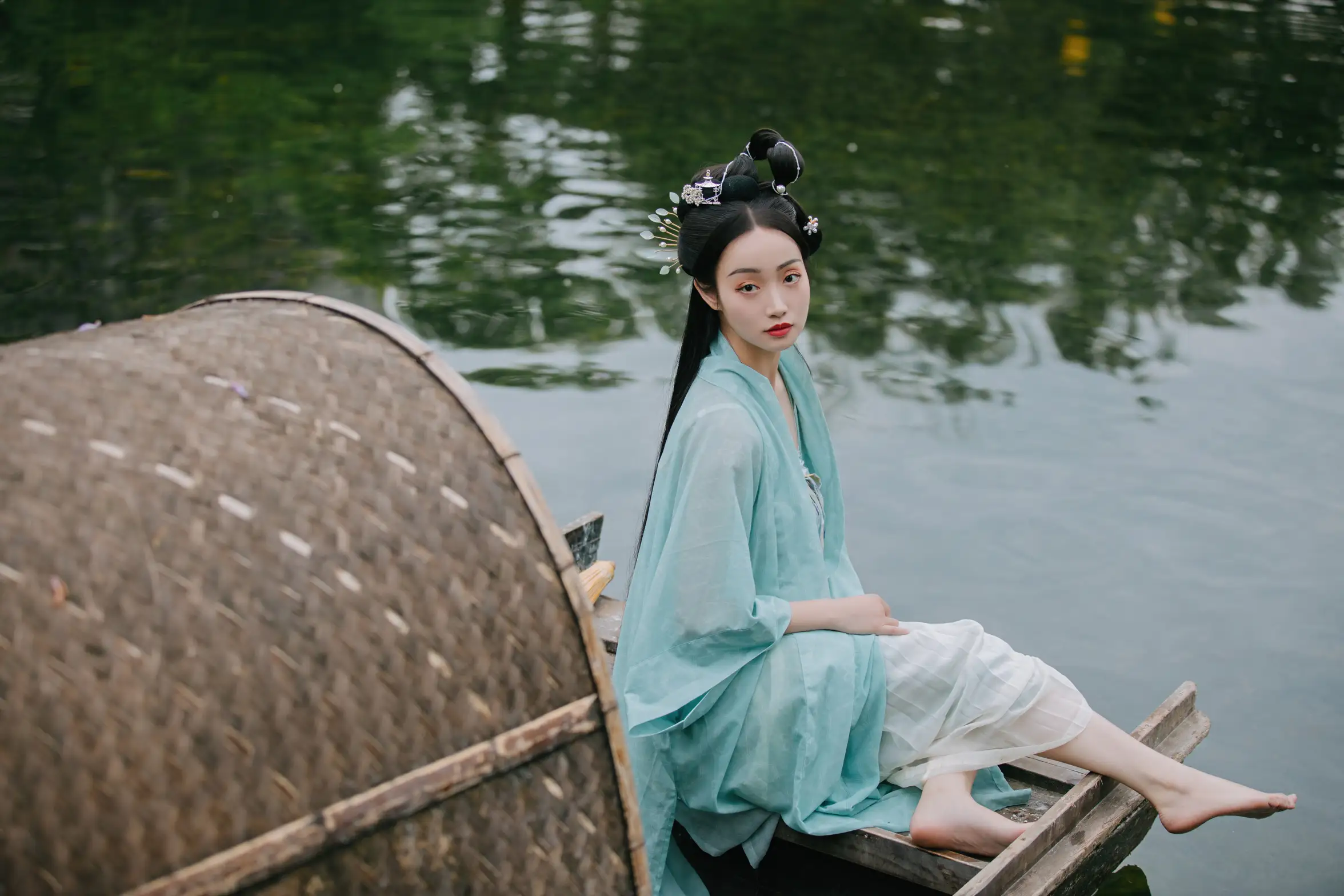 [YITUYU] 2022.08.09 Vol.1665 – Garden Tour Collection Ling Zixi#[22P]-2
