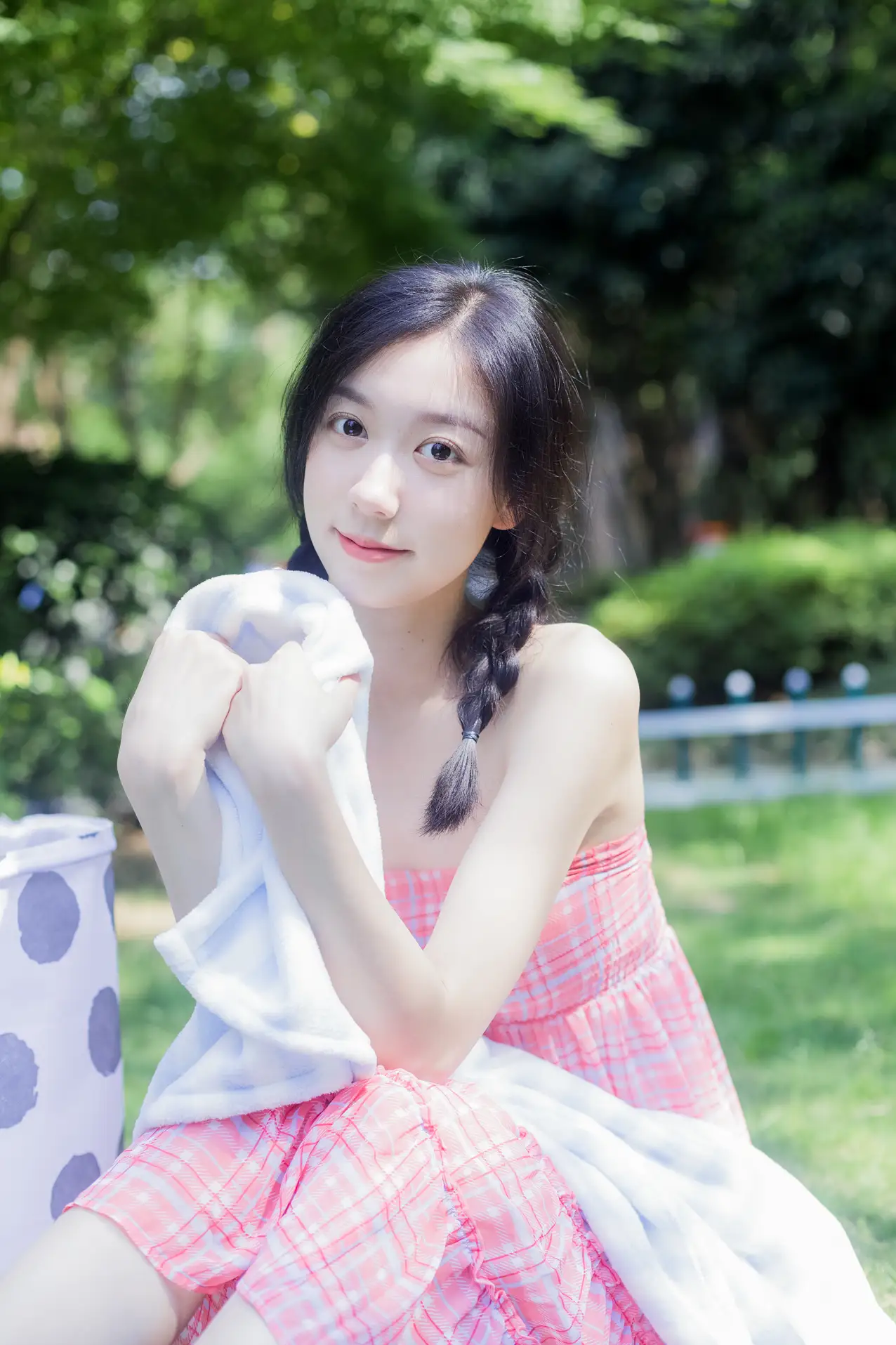 [YITUYU] 2022.07.19 Vol.1520 – The weather is sunny today Cat Feeding Girl Cat Girl-#[42P]-2