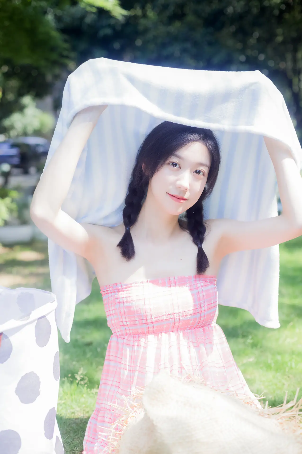 [YITUYU] 2022.07.19 Vol.1520 – The weather is sunny today Cat Feeding Girl Cat Girl-#[42P]-3