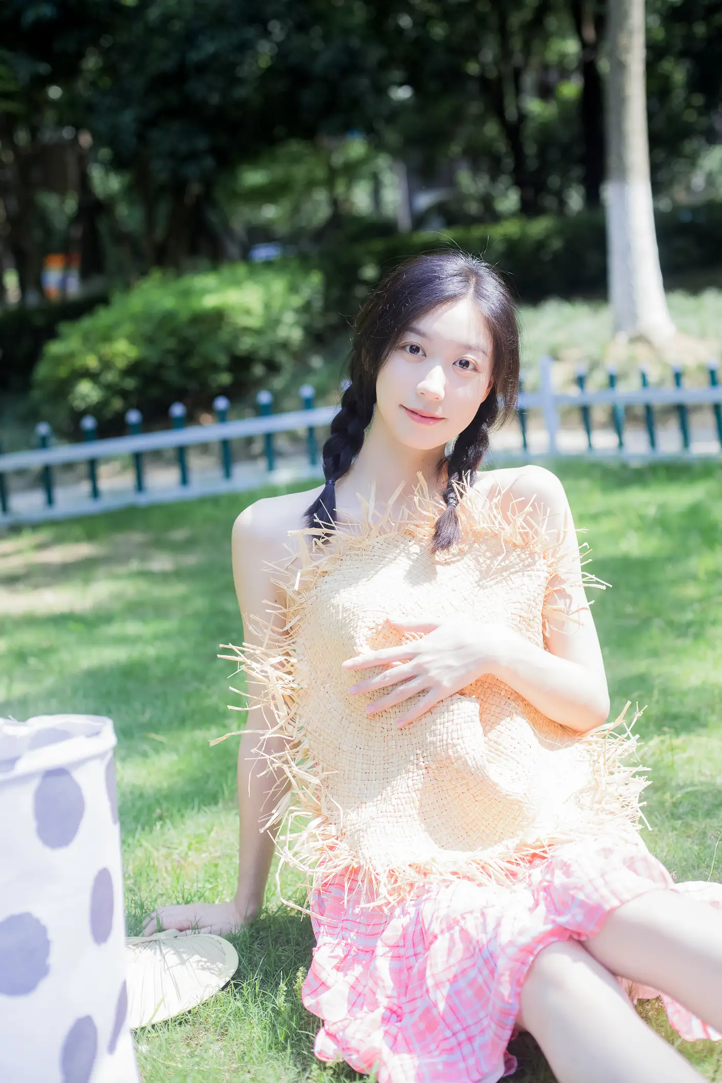 [YITUYU] 2022.07.19 Vol.1520 – The weather is sunny today Cat Feeding Girl Cat Girl-#[42P]-5