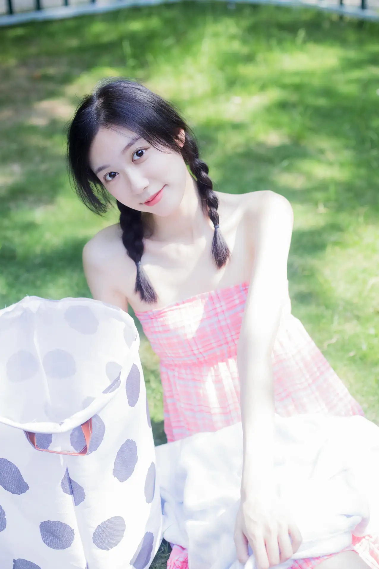 [YITUYU] 2022.07.19 Vol.1520 – The weather is sunny today Cat Feeding Girl Cat Girl-#[42P]-6