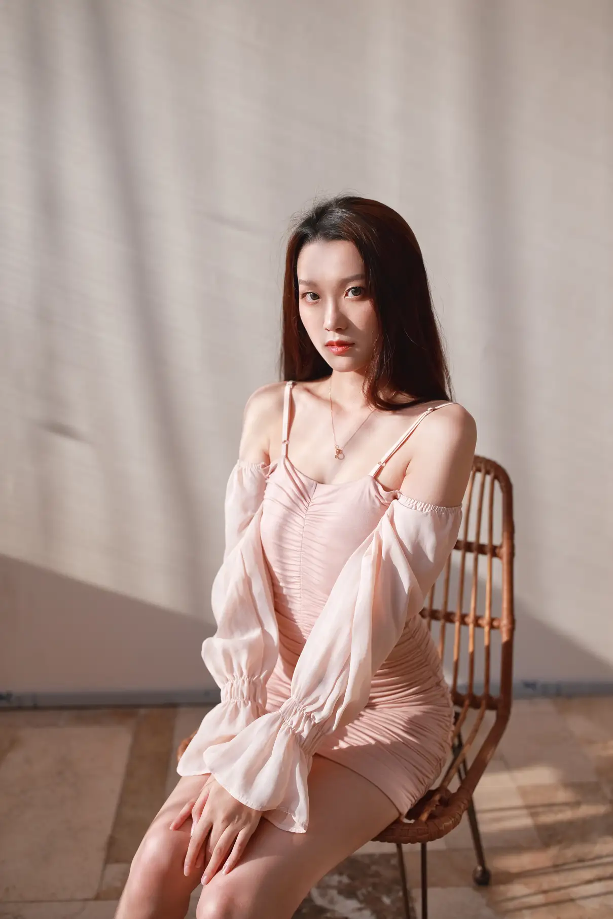 [YITUYU] 2022.09.06 Vol.1880 – Direction of light Xinxin#[22P]-2