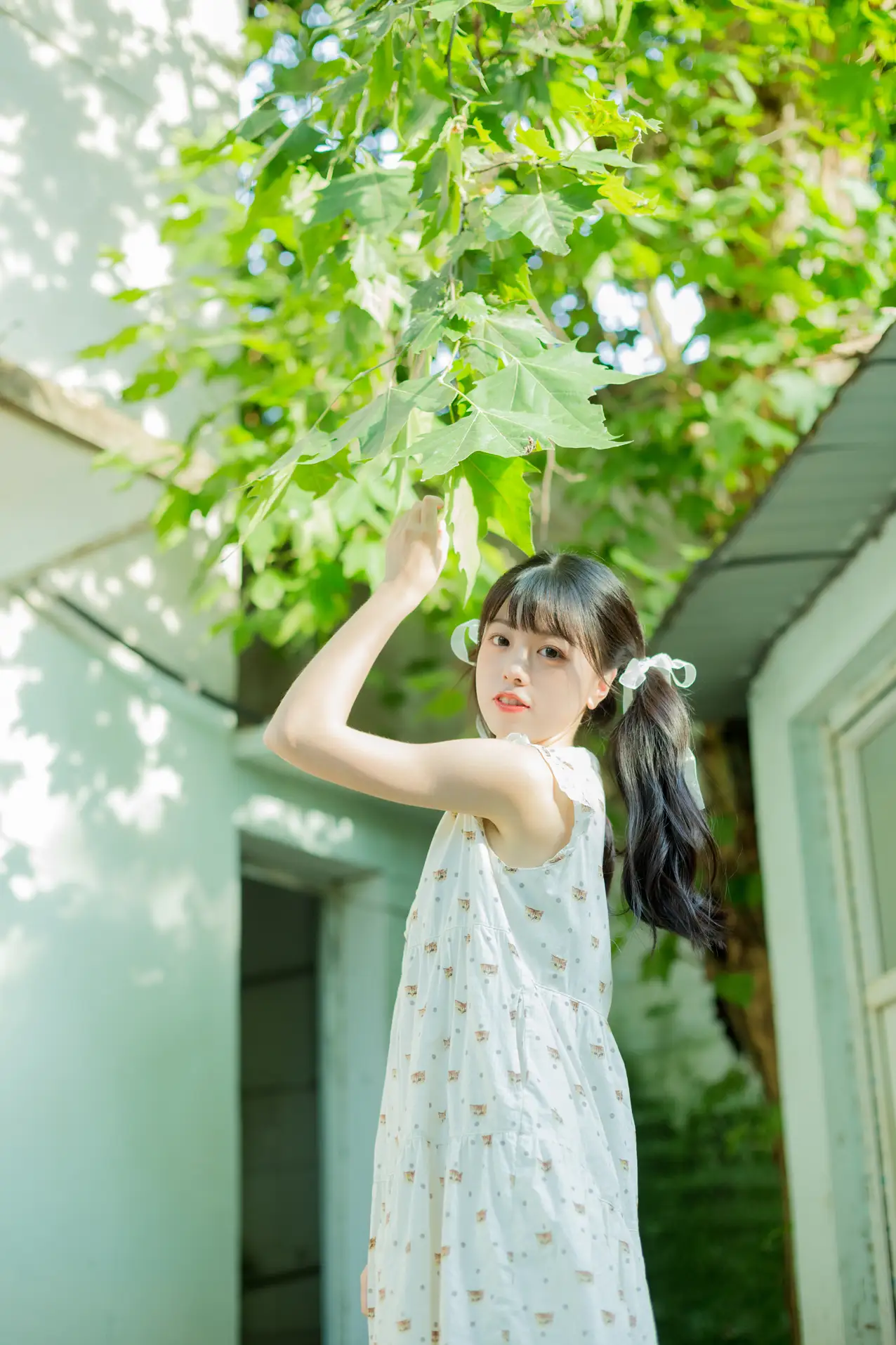 [YITUYU] 2022.08.27 Vol.1802 – Grandma’s vegetable garden Cute bubbles#[34P]-1