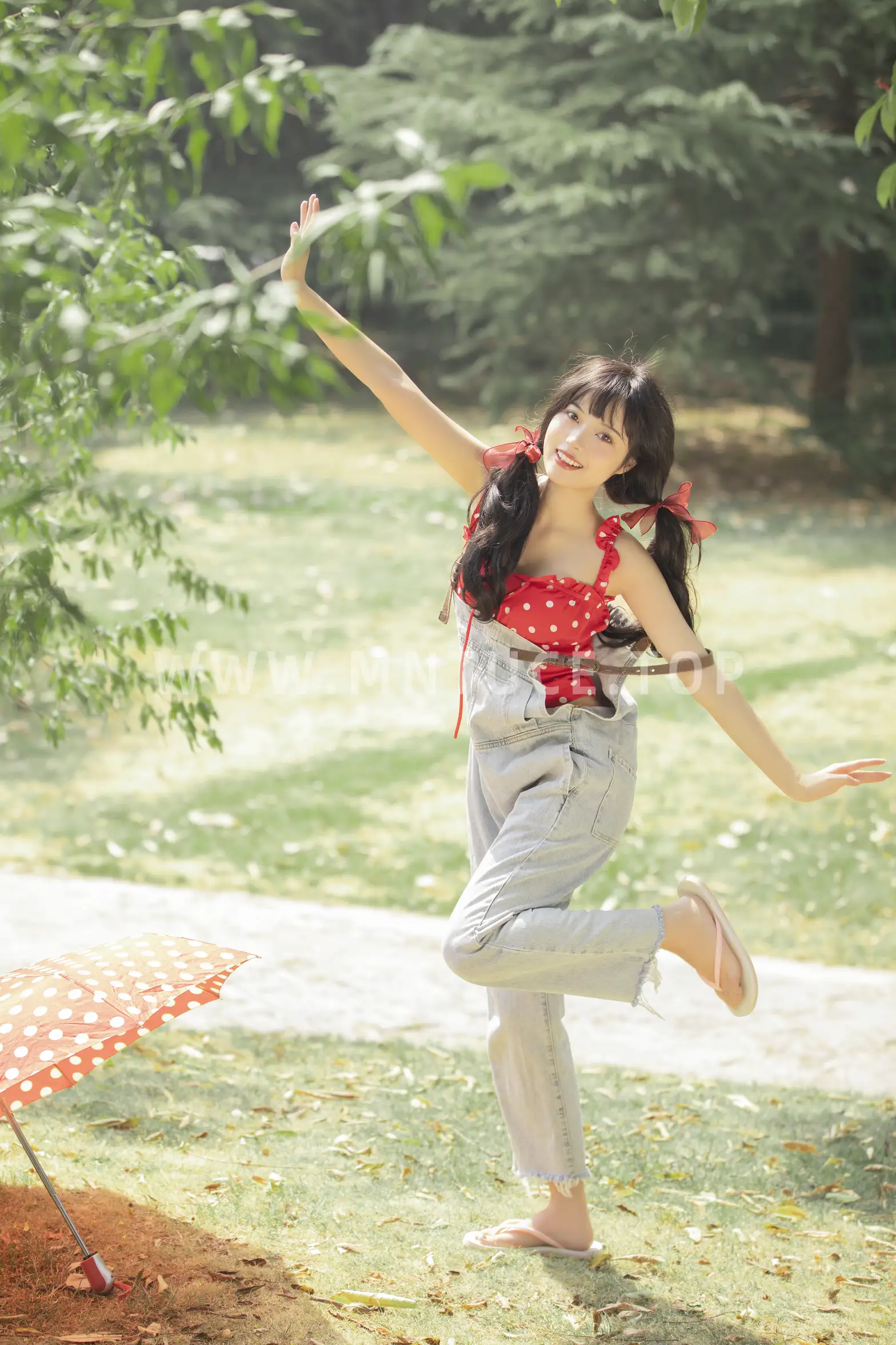 [YITUYU] 2022.09.18 Vol.1983 – Late Summer Xiaoweiren'er#[38P]-8