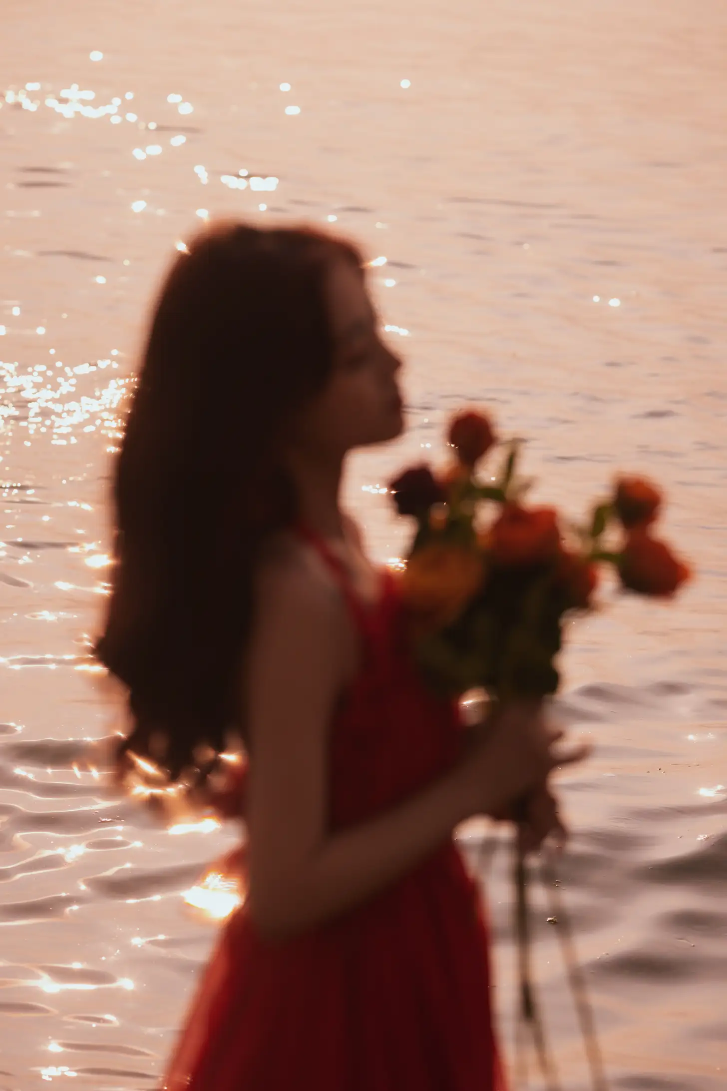 [YITUYU] 2022.09.02 Vol.1849 – Sunset at the seaside and girl in red dress Yixuan-#[33P]-2