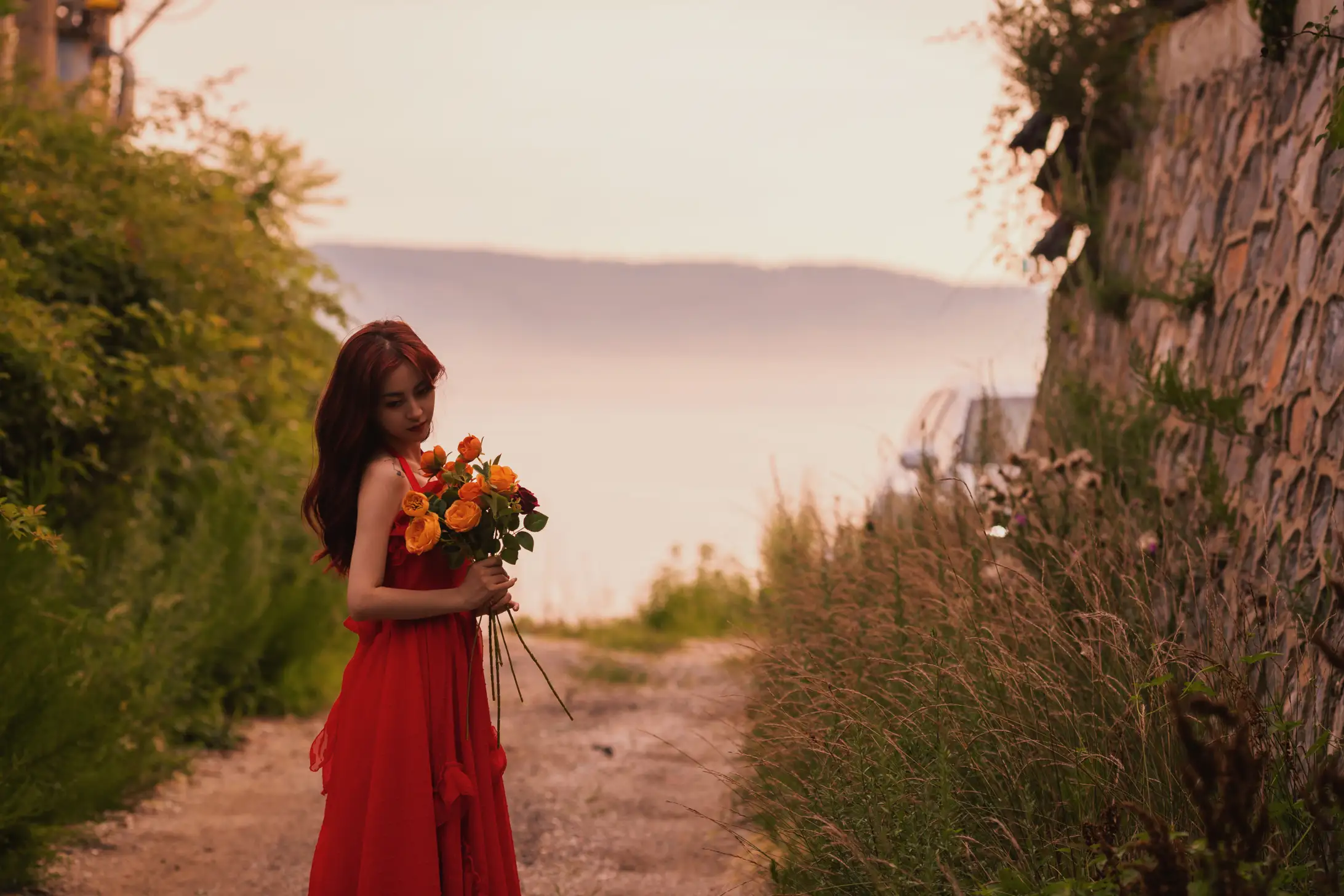 [YITUYU] 2022.09.02 Vol.1849 – Sunset at the seaside and girl in red dress Yixuan-#[33P]-10
