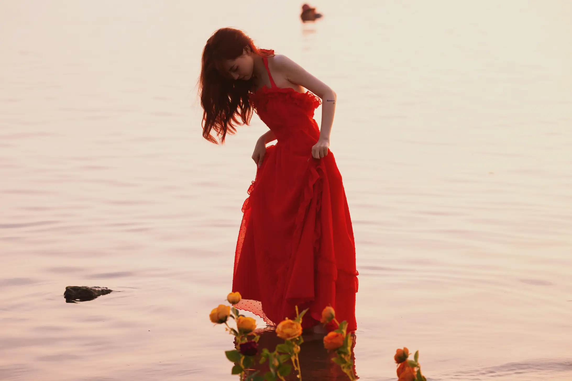 [YITUYU] 2022.09.02 Vol.1849 – Sunset at the seaside and girl in red dress Yixuan-#[33P]-6