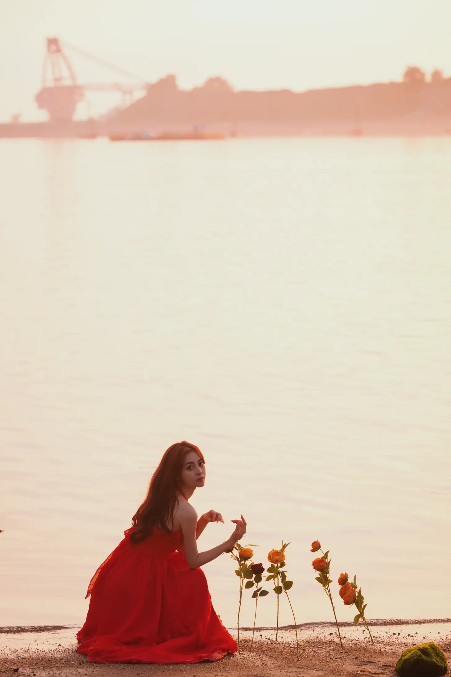 [YITUYU] 2022.09.02 Vol.1849 – Sunset at the seaside and girl in red dress Yixuan-#[33P]-10