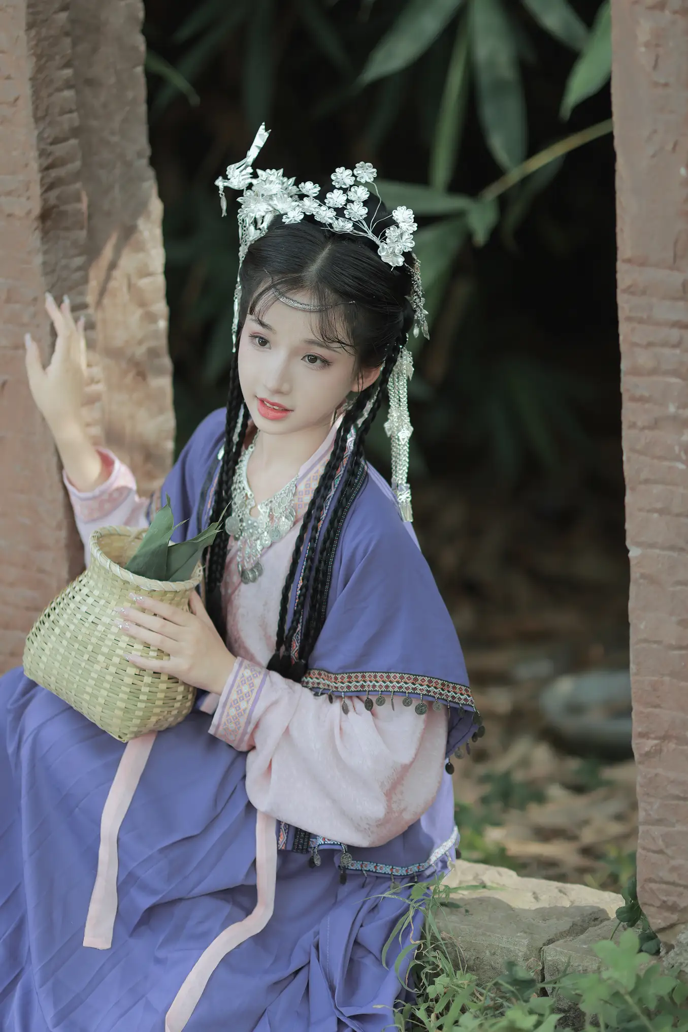 [YITUYU] 2022.09.14 Vol.1947 – Miao girl Rolls and rolls#[22P]-2