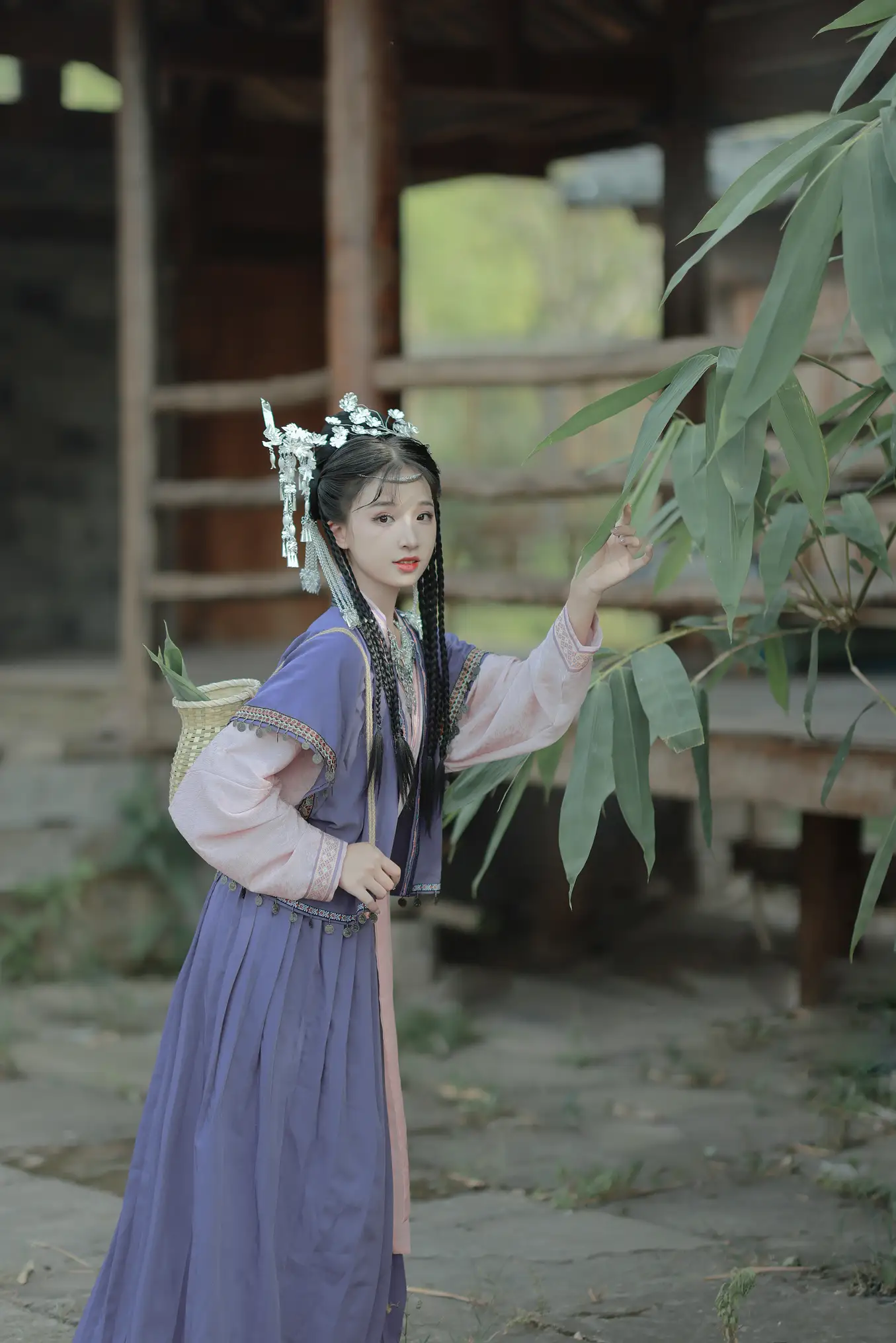 [YITUYU] 2022.09.14 Vol.1947 – Miao girl Rolls and rolls#[22P]-3