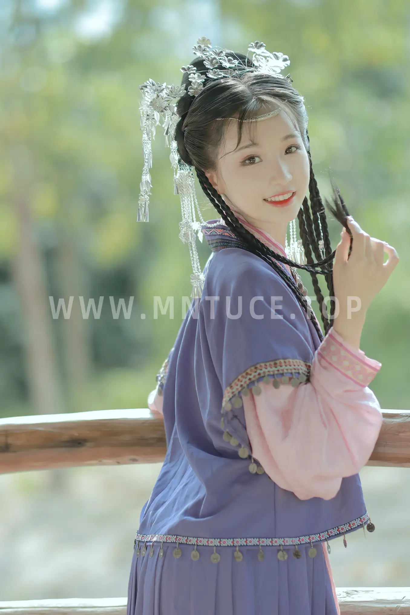[YITUYU] 2022.09.14 Vol.1947 – Miao girl Rolls and rolls#[22P]-8