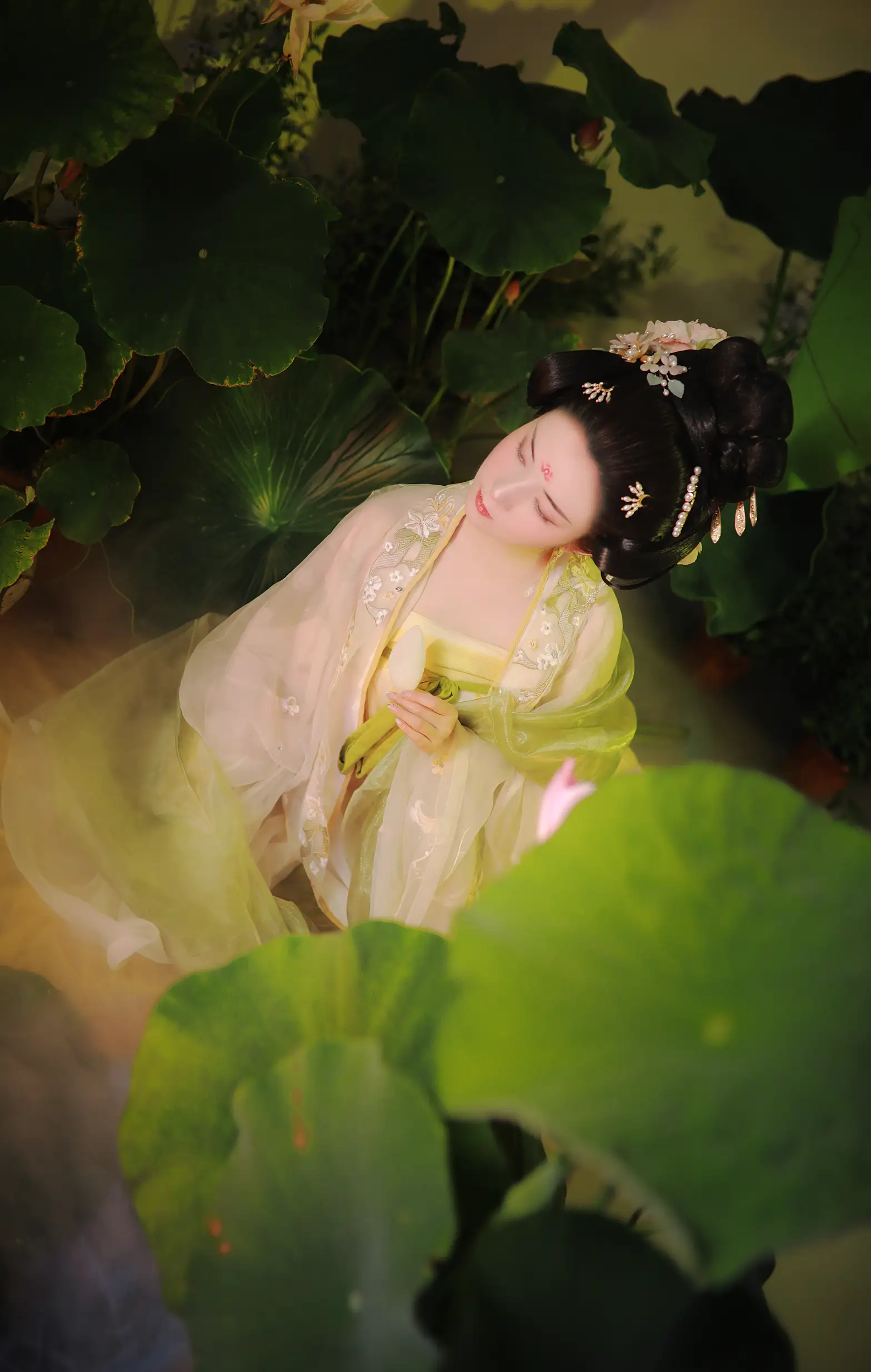 [YITUYU] 2022.09.09 Vol.1912 – Yun Xiang Clothes and Flowers Xiang Rong Ye Qingqiu#[32P]-5