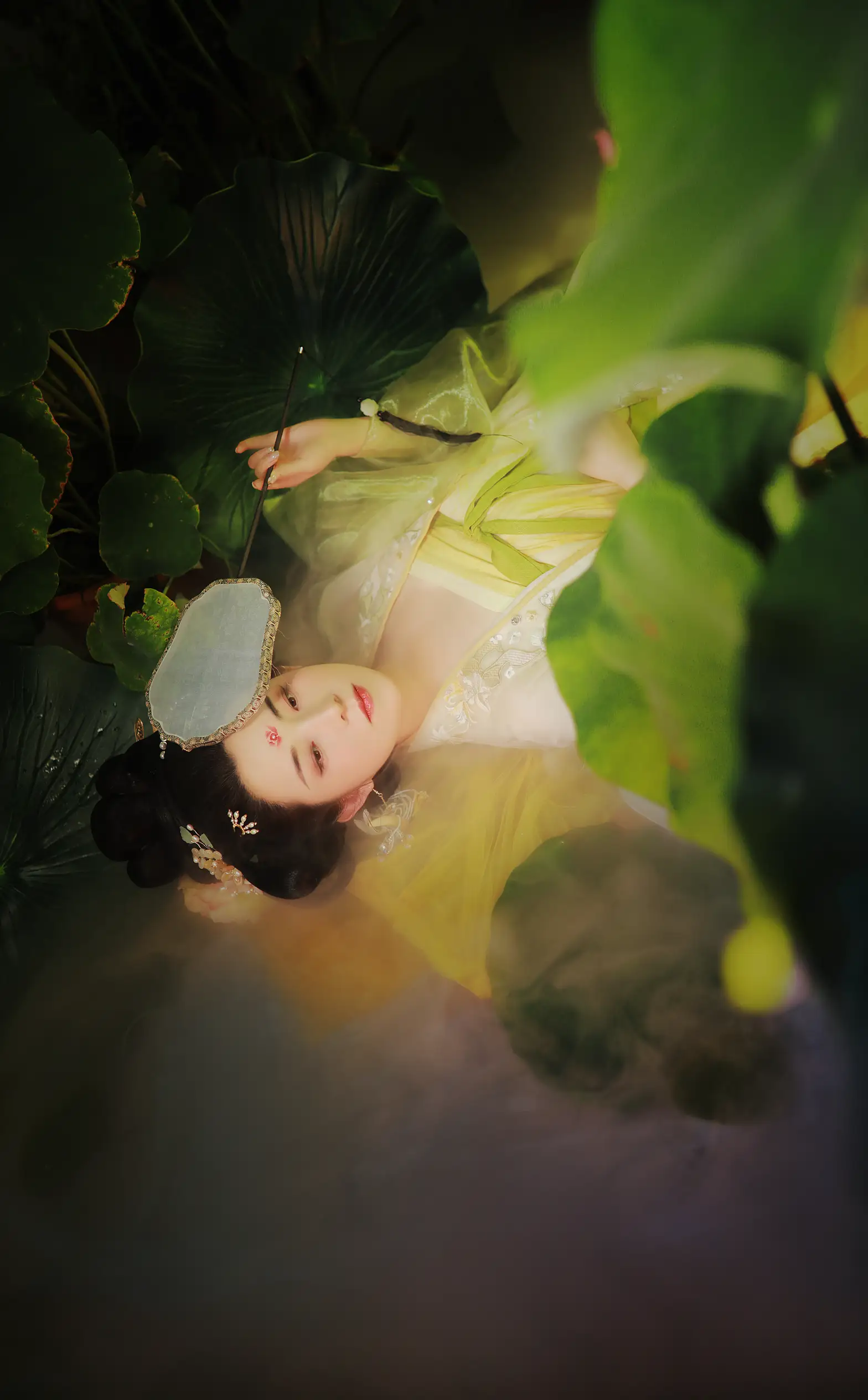 [YITUYU] 2022.09.09 Vol.1912 – Yun Xiang Clothes and Flowers Xiang Rong Ye Qingqiu#[32P]-10