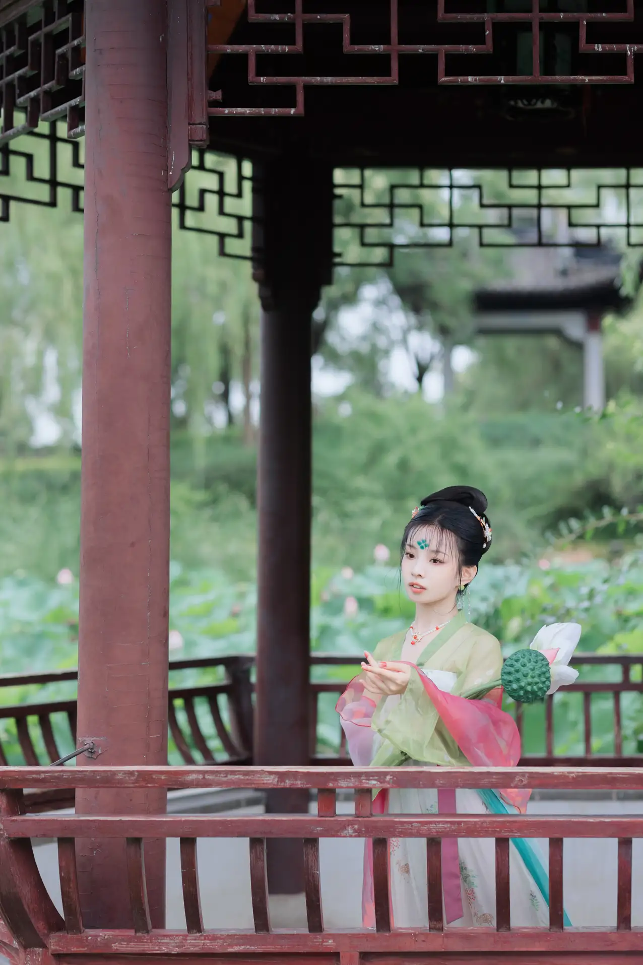[YITUYU] 2022.11.19 Vol.2479 – Yurun Courtyard That year Jiang dipped into the moon#[33P]-5