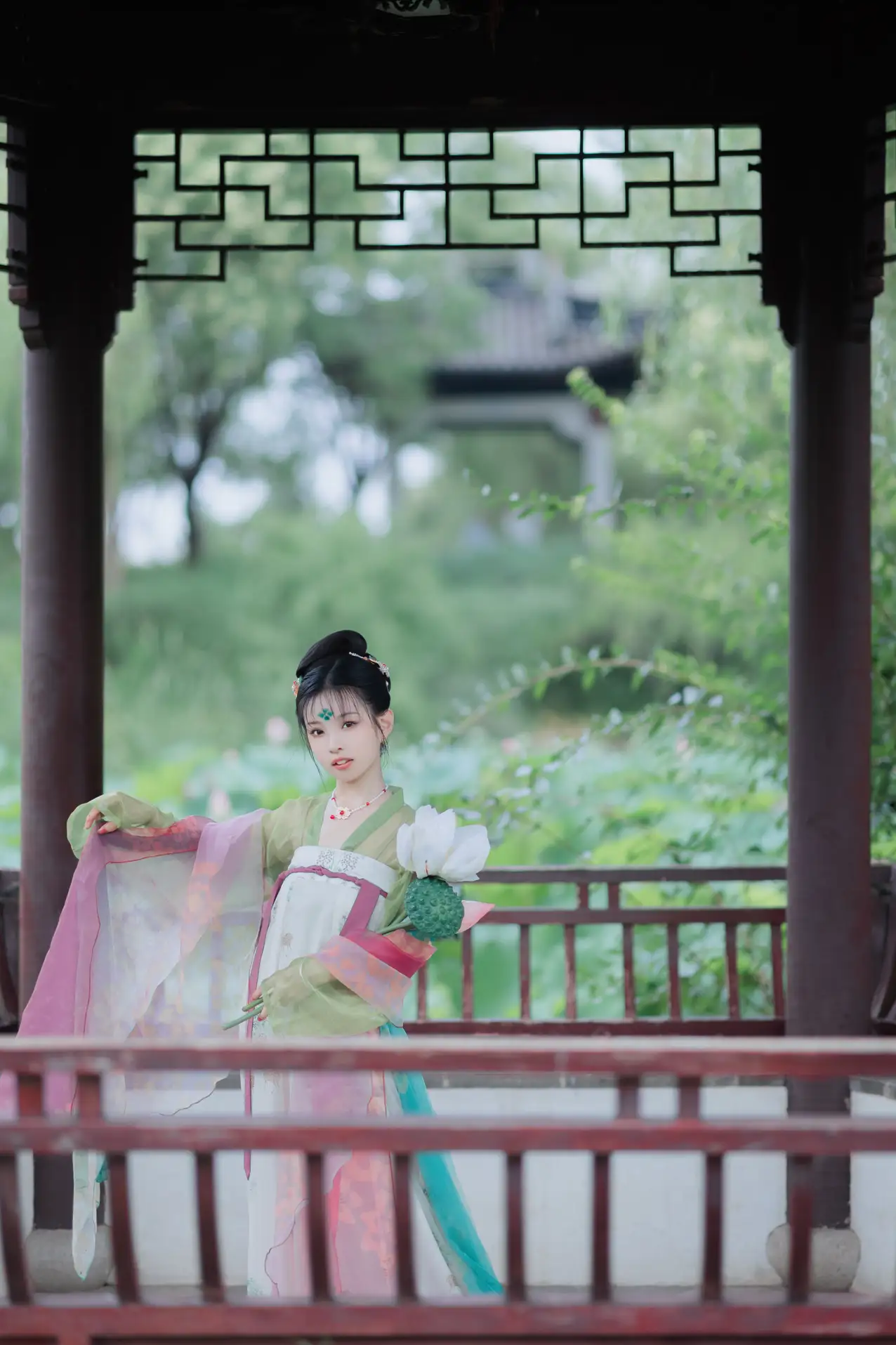 [YITUYU] 2022.11.19 Vol.2479 – Yurun Courtyard That year Jiang dipped into the moon#[33P]-7