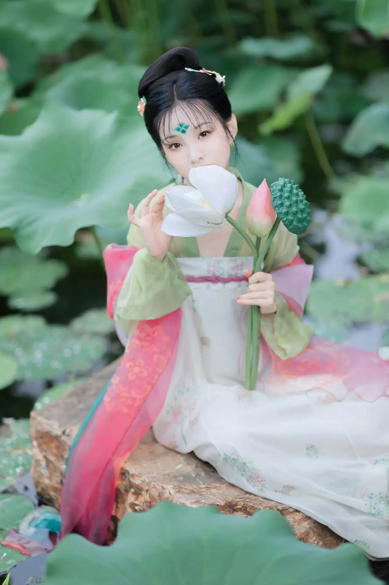 [YITUYU] 2022.11.19 Vol.2479 – Yurun Courtyard That year Jiang dipped into the moon#[33P]-4