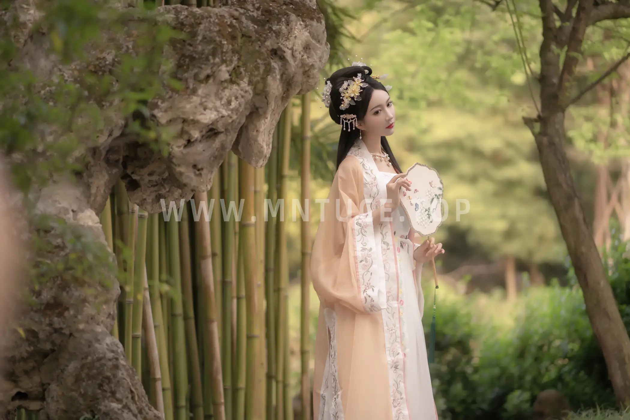 [YITUYU] 2022.11.11 Vol.2412 – When the Sky is Blue – Little Susu from Qiluosheng -Qiluosheng’s little Susu-#[28P]-8